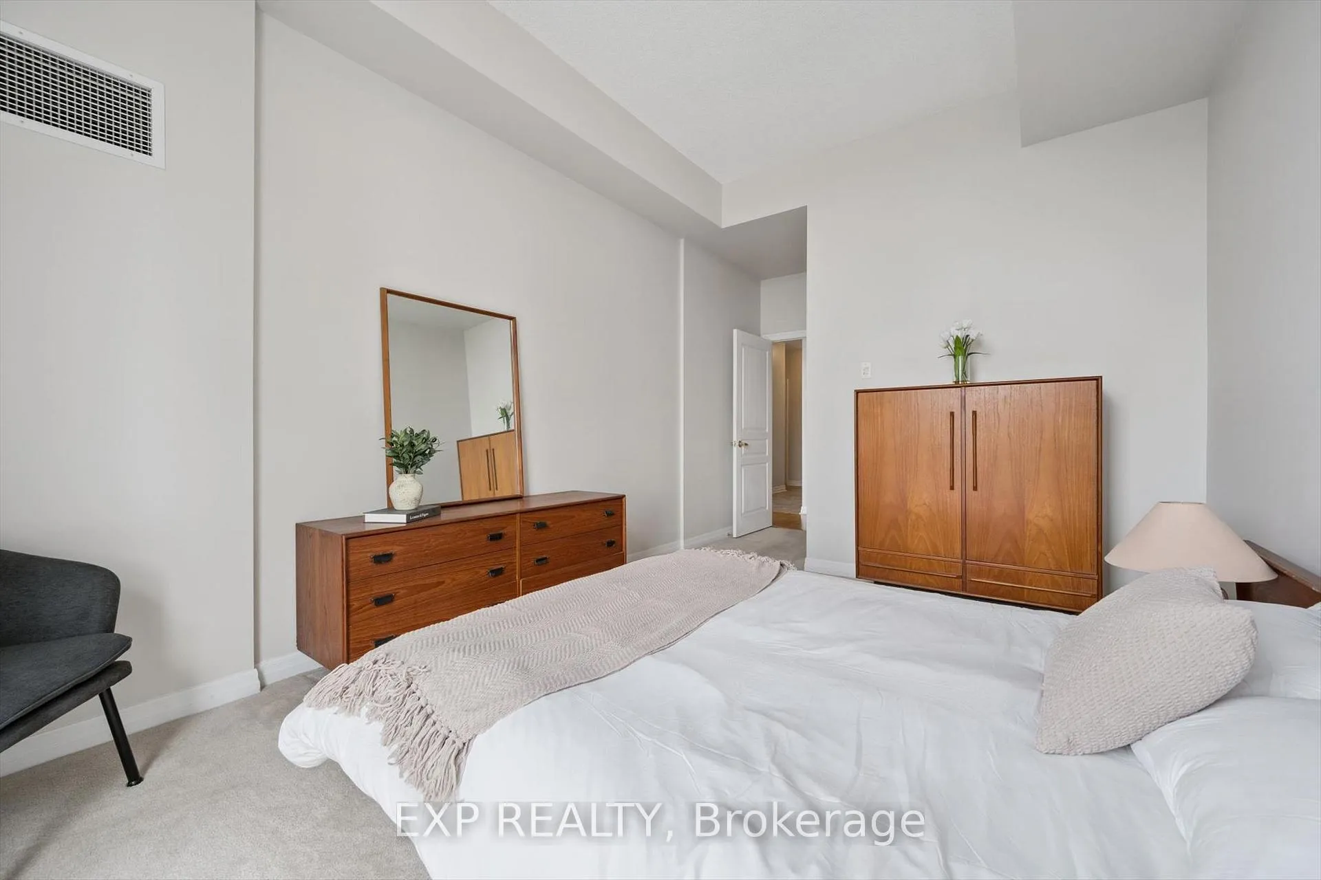 Photo 19 of Unit 607, 70 Port Street E, Mississauga, Port Credit — HOMEH