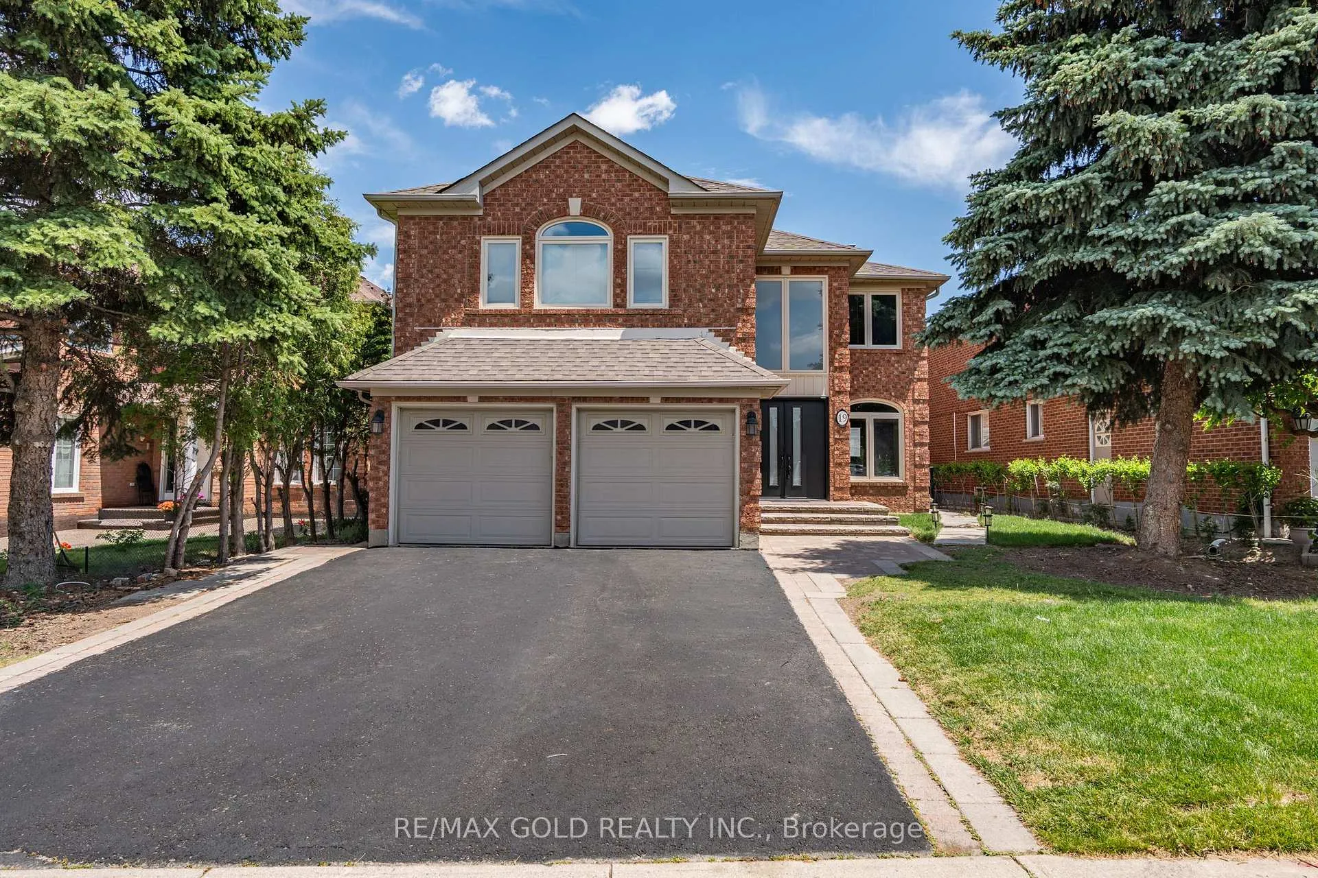 Front of 19 Eagleridge Drive