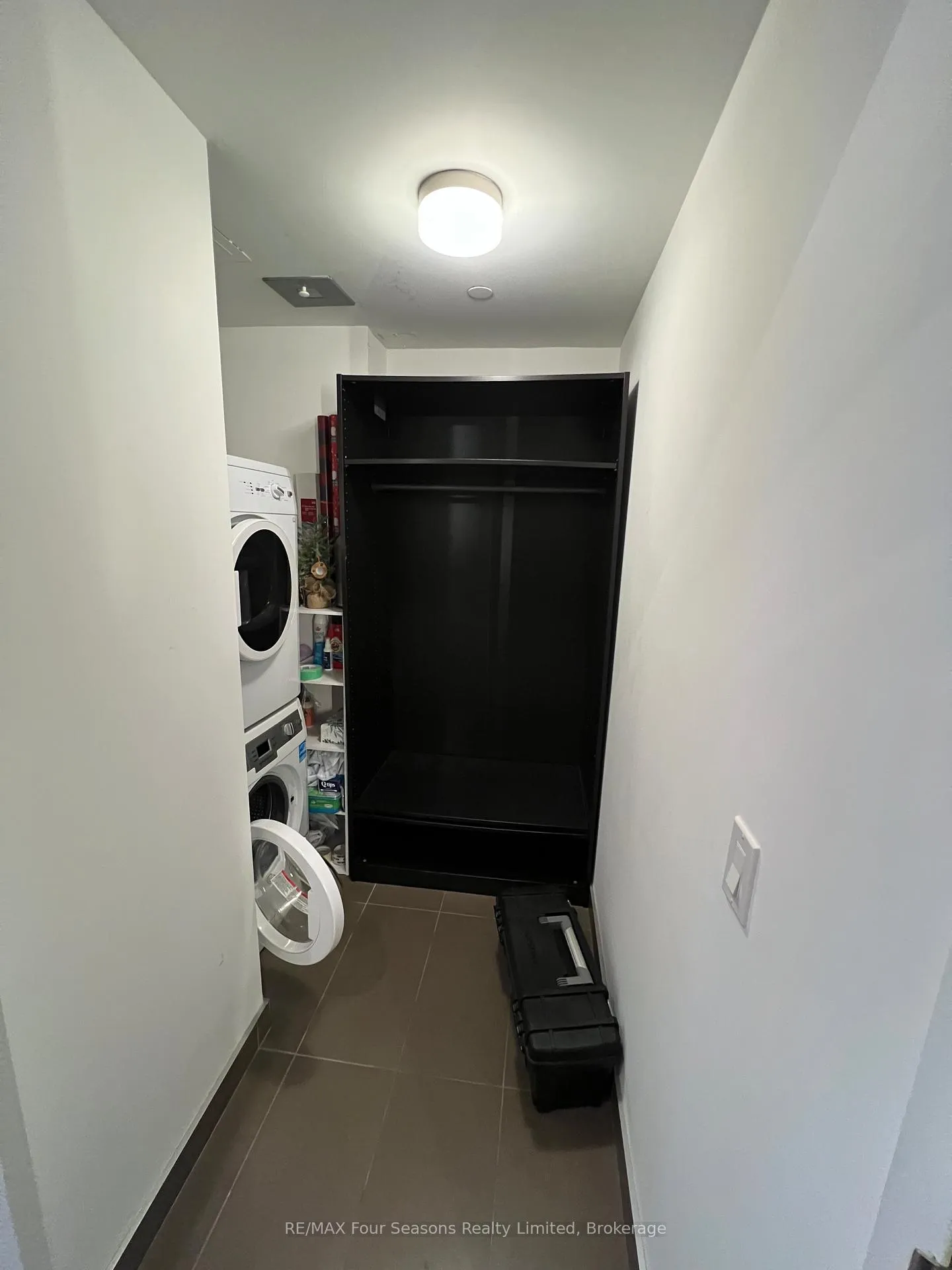 Photo 10 of Unit 325, 1030 King Street W, Toronto, Niagara — HOMEH