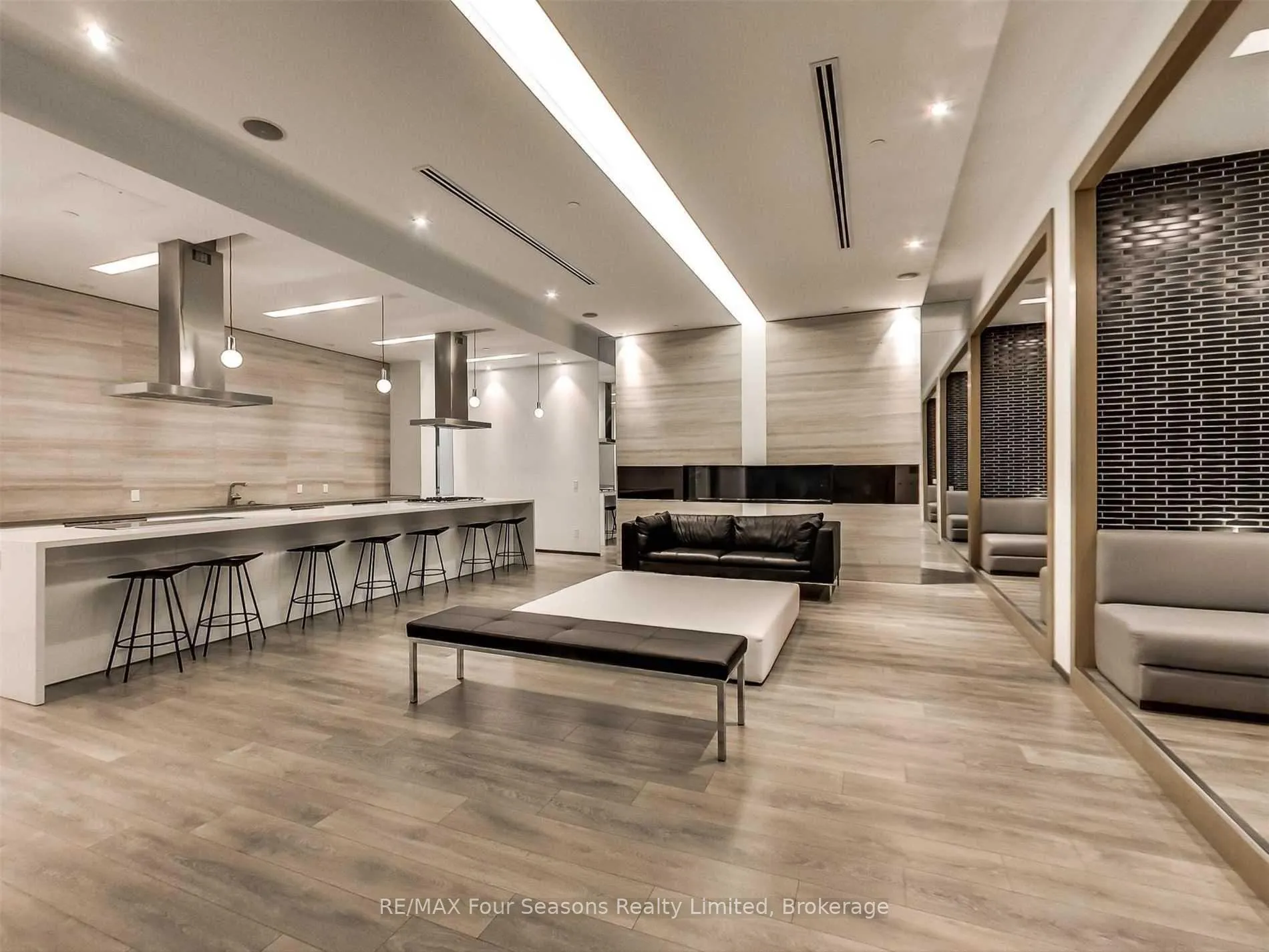Photo 17 of Unit 325, 1030 King Street W, Toronto, Niagara — HOMEH