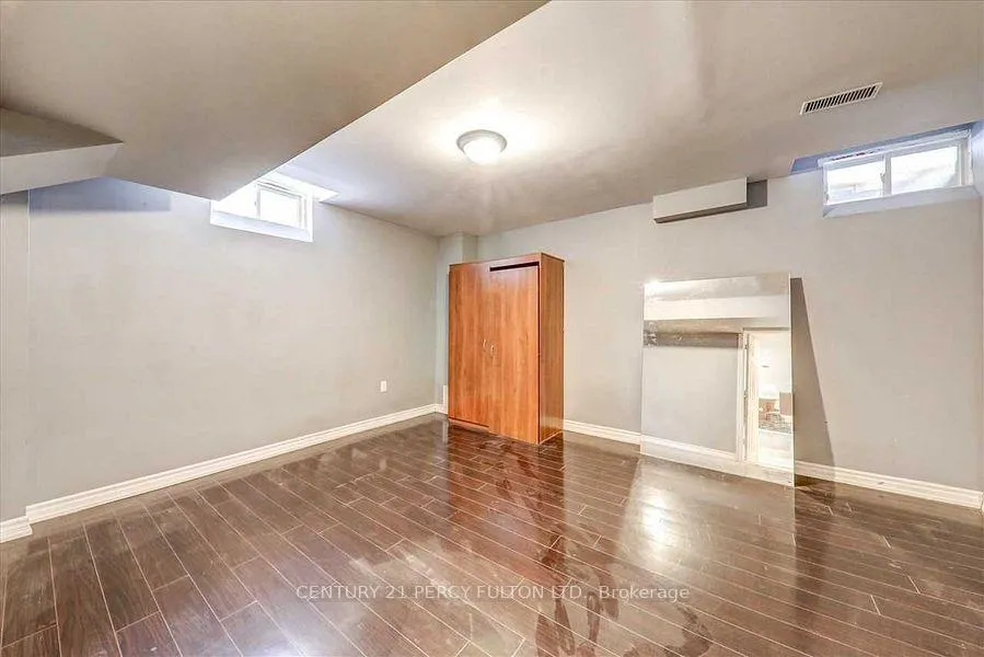 Photo 7 of 43 Condarcuri Crescent, Markham, Box Grove — HOMEH