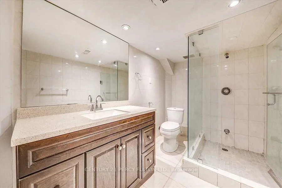 Photo 9 of 43 Condarcuri Crescent, Markham, Box Grove — HOMEH