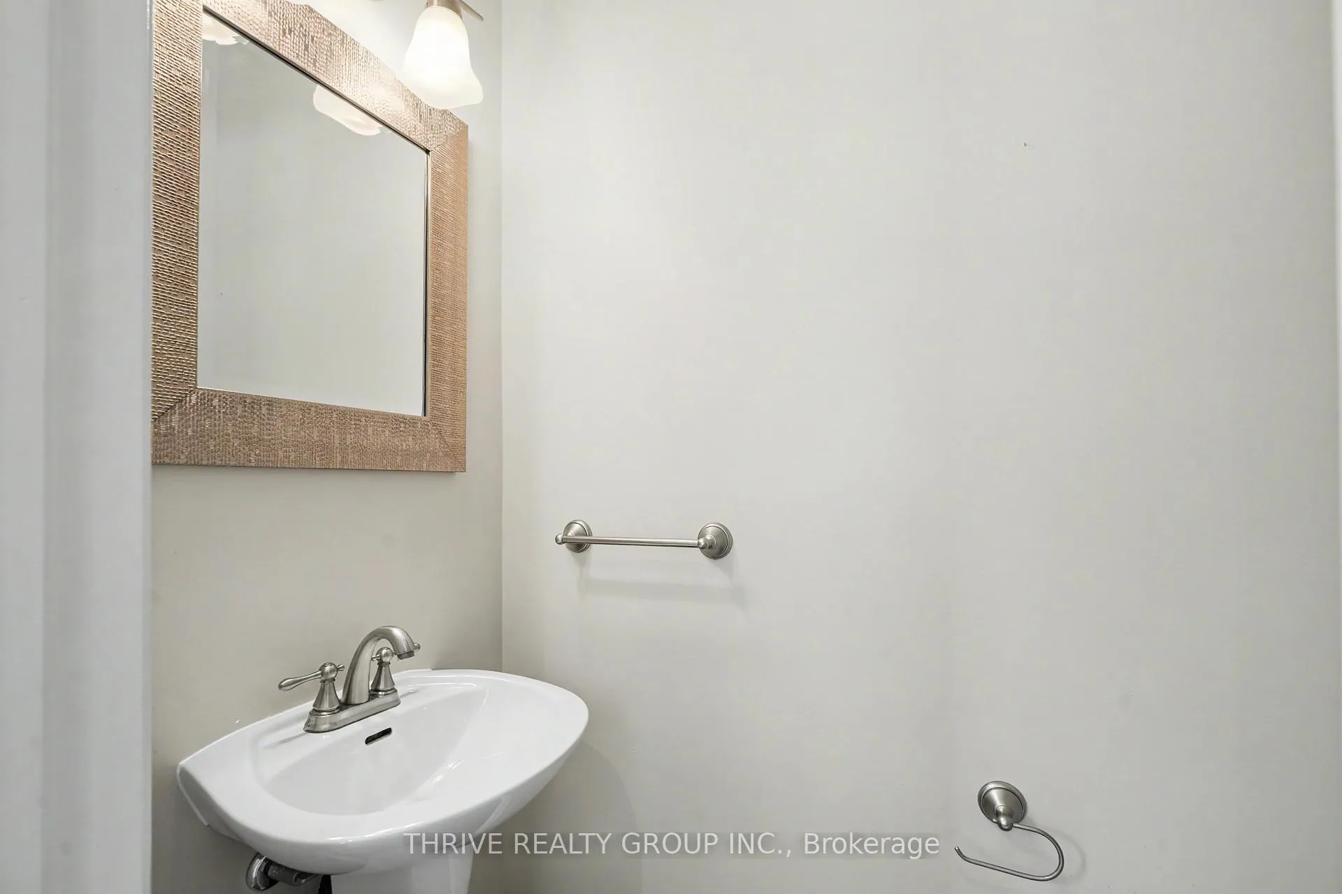 Photo 5 of 303 Cheapside Street, London, East C — HOMEH