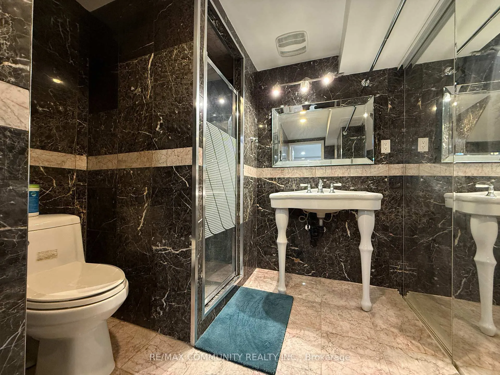 Photo 3 of Unit LOWER, 31 Friar Tuck Road, Markham, Bullock — HOMEH