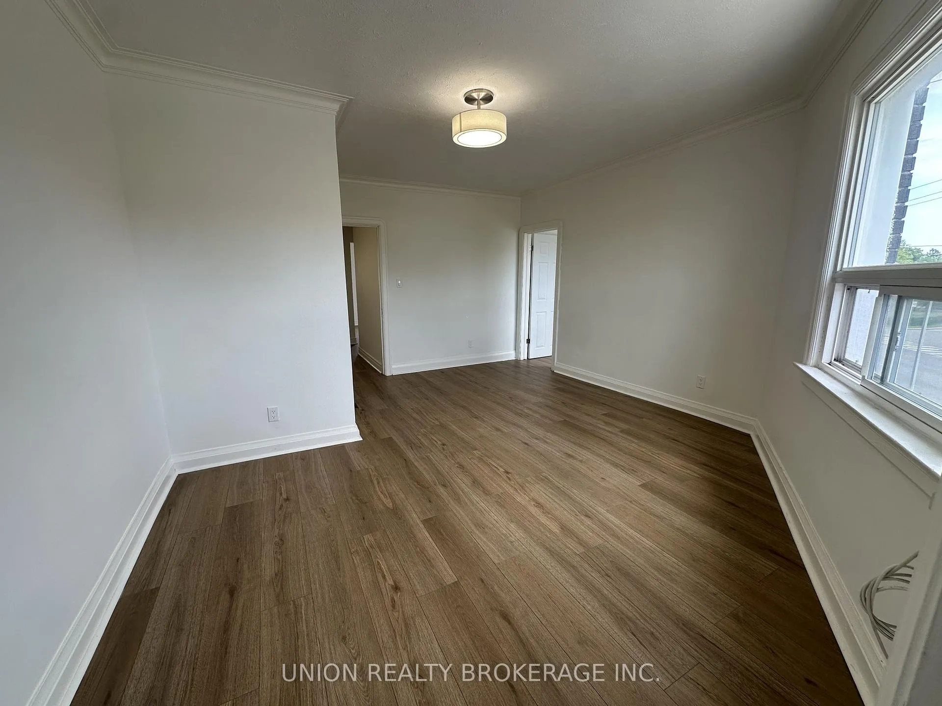 Photo 2 of Unit Upper Unit, 582 Danforth Road, Scarborough, Clairlea-Birchmount — HOMEH