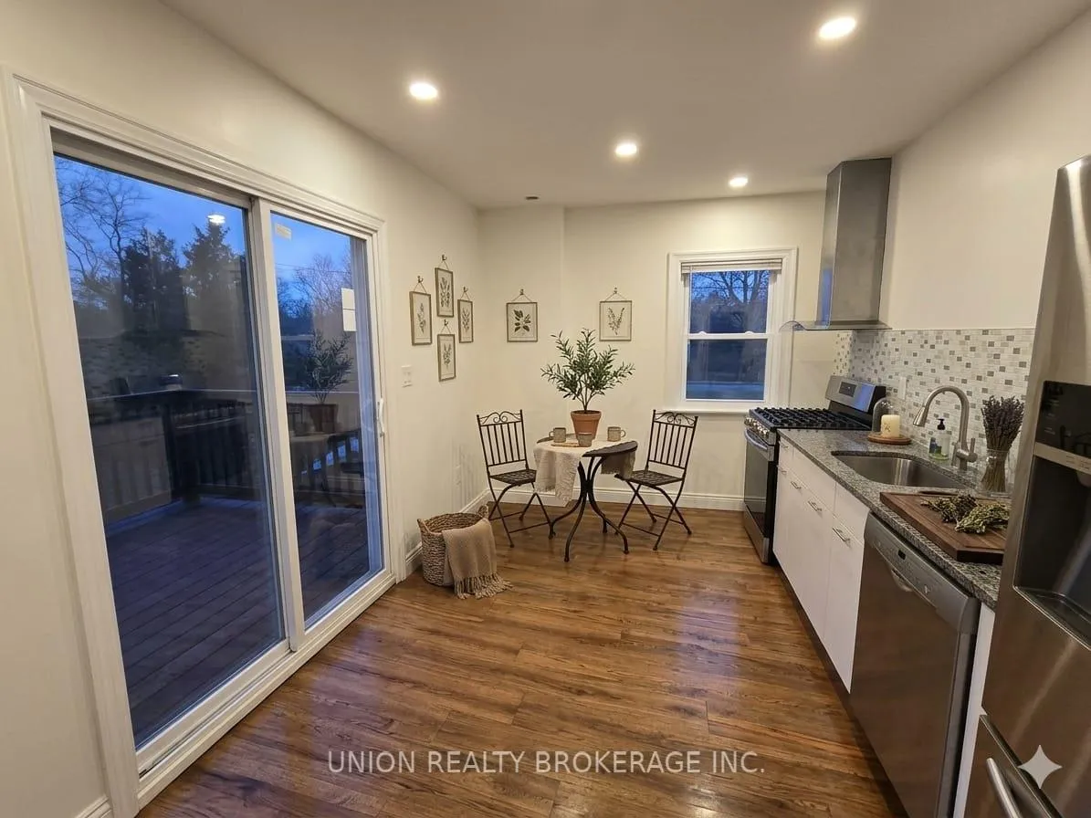 Photo 7 of Unit Upper Unit, 582 Danforth Road, Scarborough, Clairlea-Birchmount — HOMEH