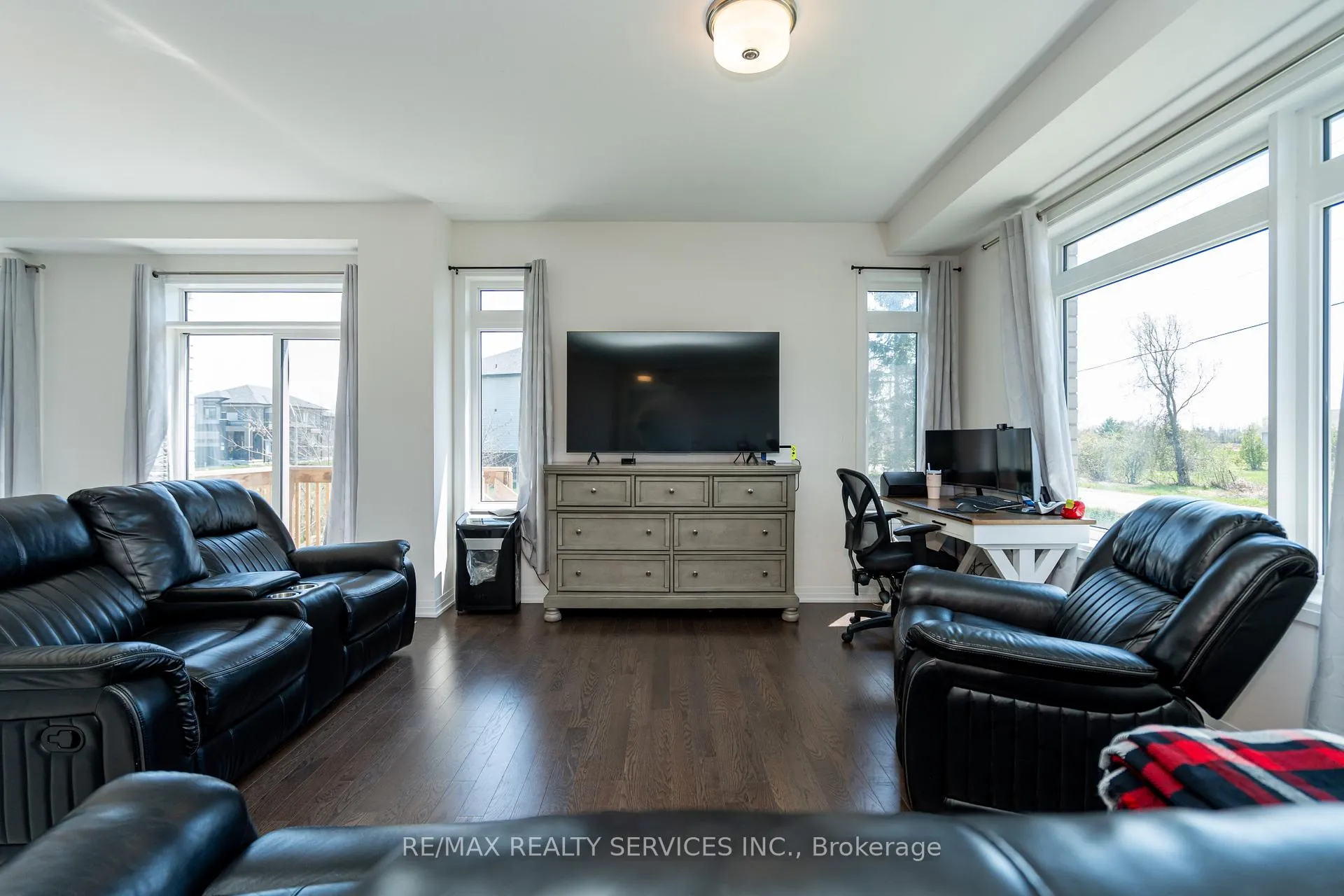 Photo 23 of 3700 Quayside Drive, Severn, West Shore — HOMEH