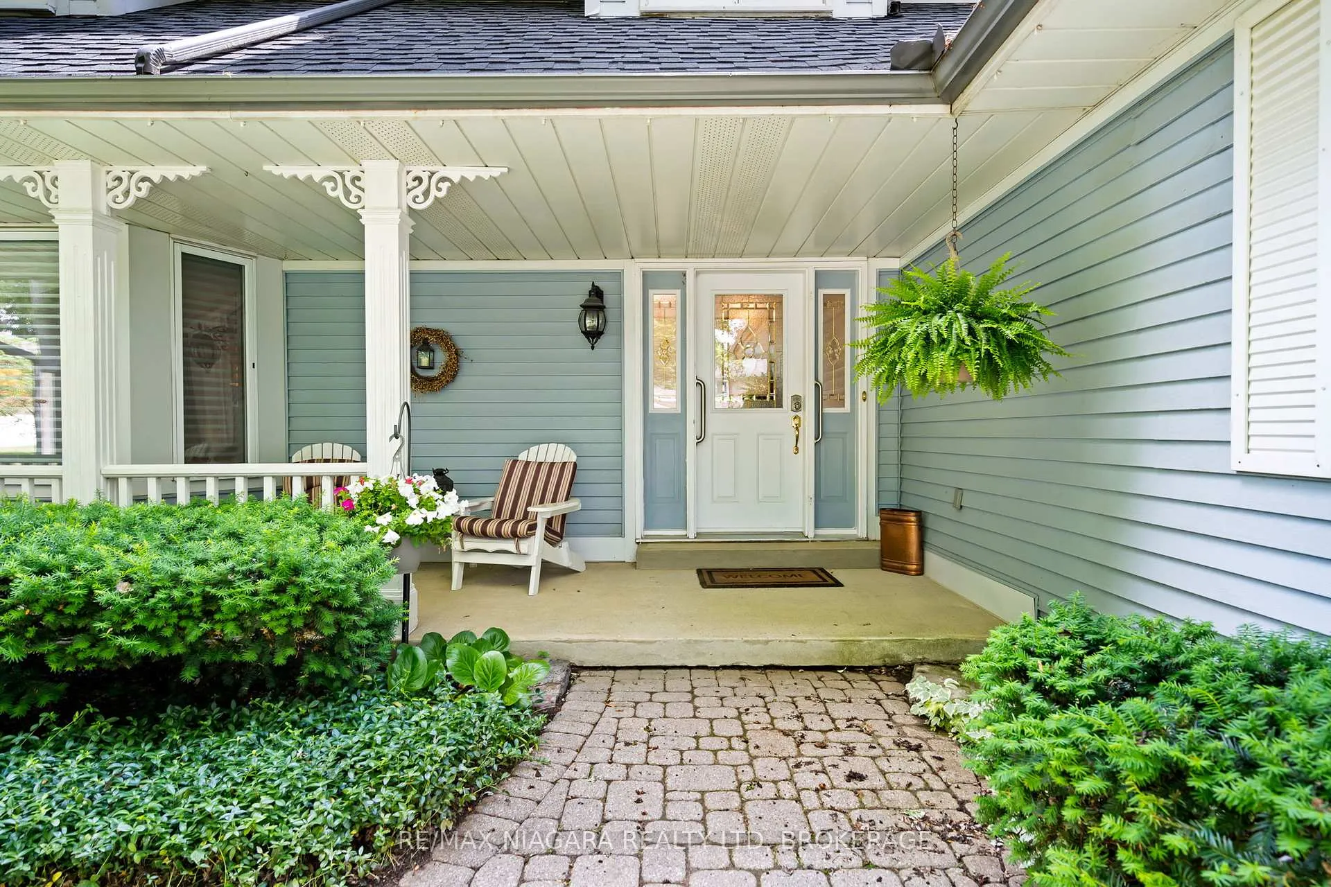 Photo 3 of 15 Deerpark Crescent N, Brampton, Brampton West — HOMEH