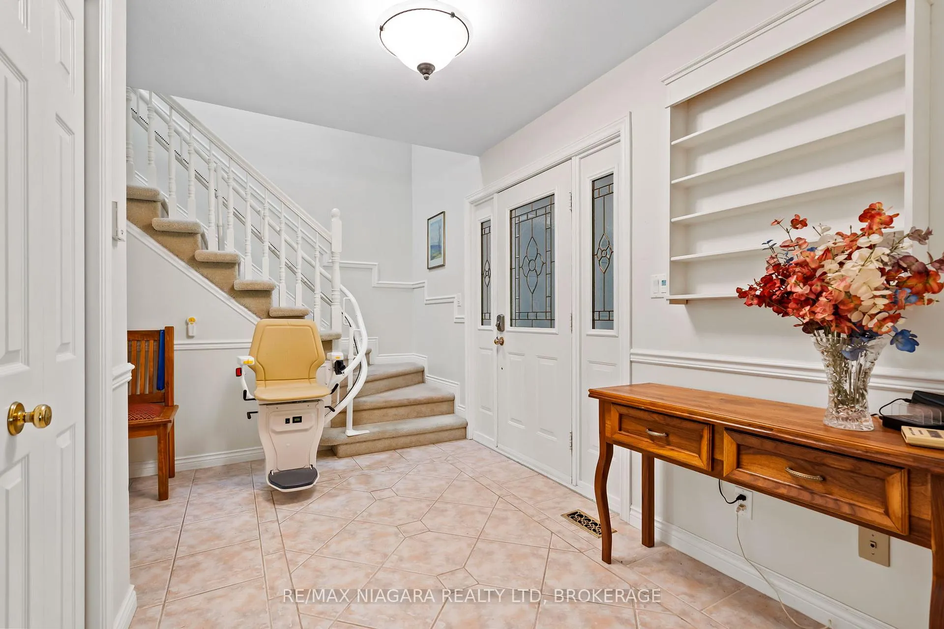 Photo 6 of 15 Deerpark Crescent N, Brampton, Brampton West — HOMEH