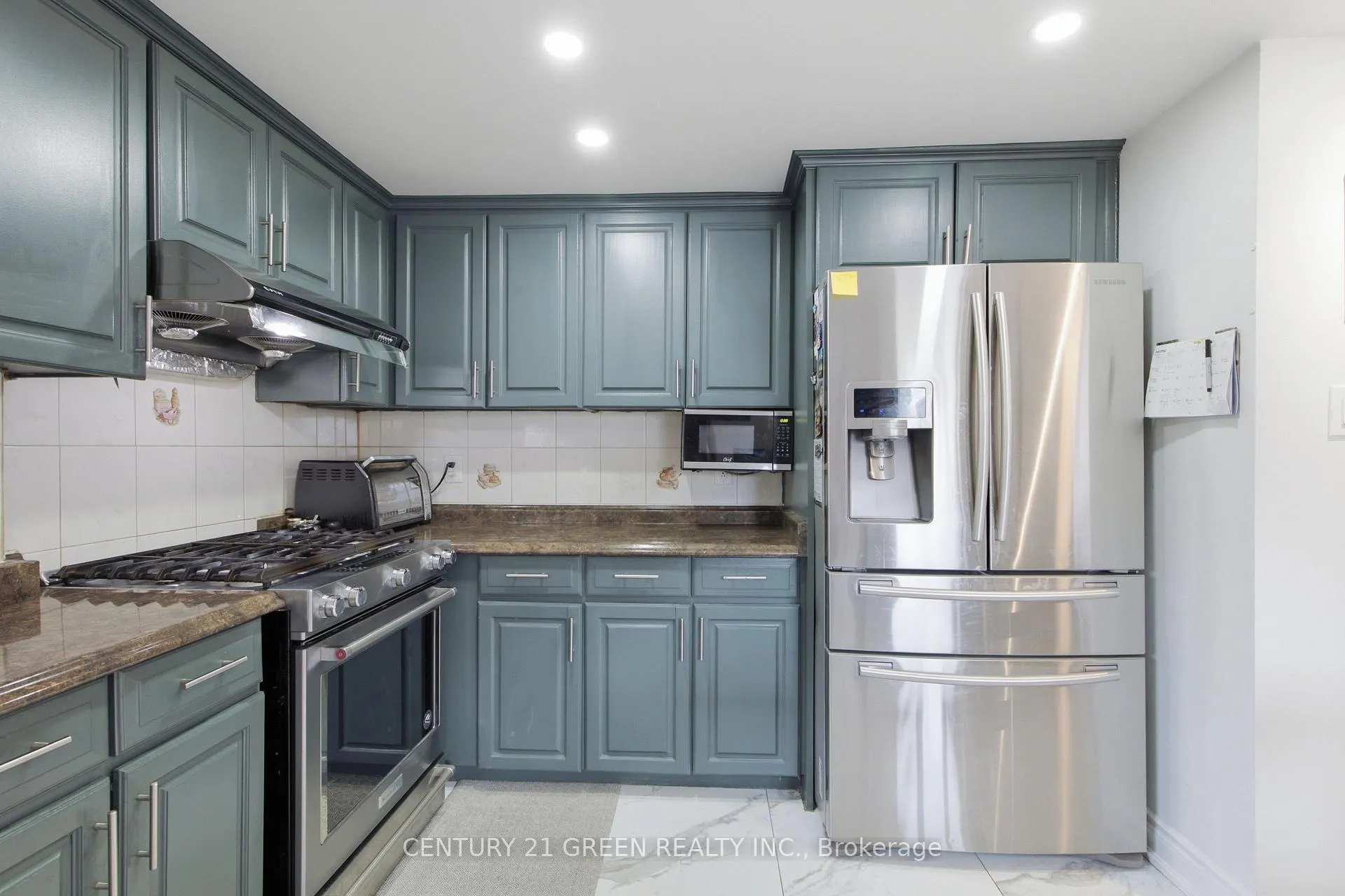 Photo 8 of 7649 Redstone Road, Mississauga, Malton — HOMEH