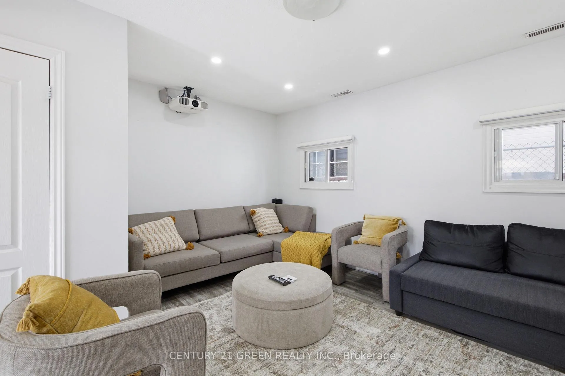 Photo 11 of 7649 Redstone Road, Mississauga, Malton — HOMEH