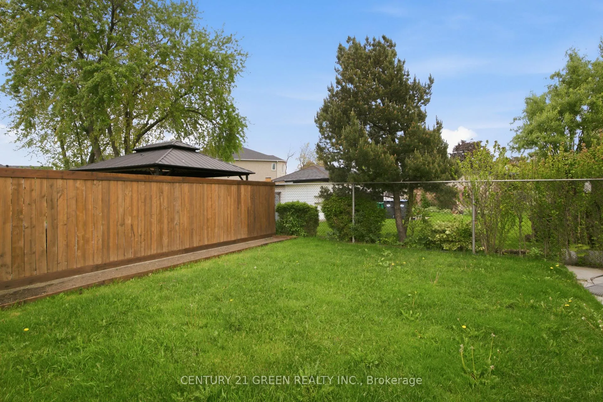 Photo 23 of 7649 Redstone Road, Mississauga, Malton — HOMEH