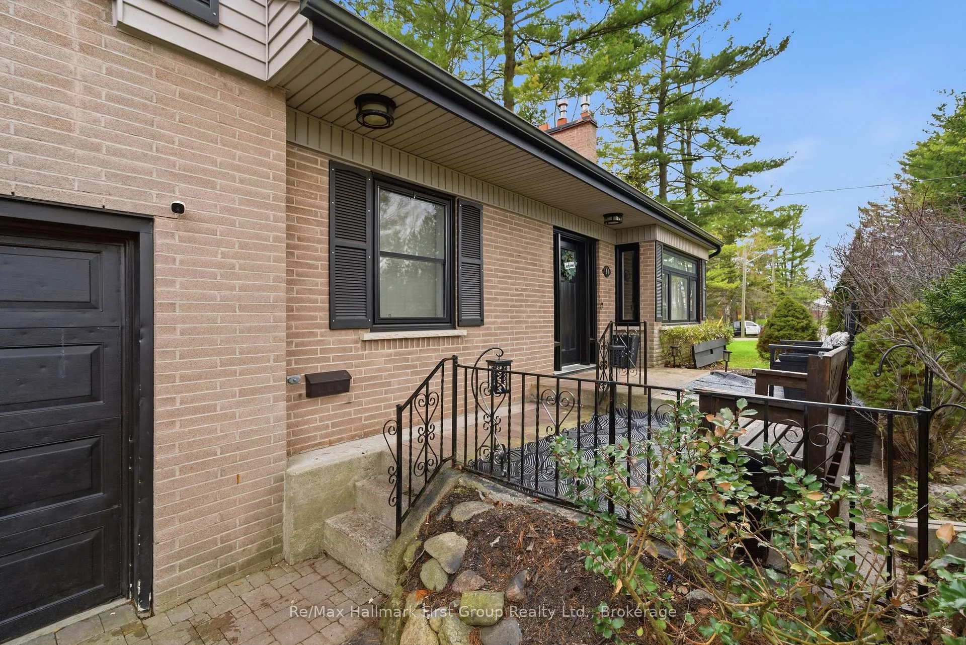 Photo 2 of 41 Freeman Drive, Port Hope — HOMEH