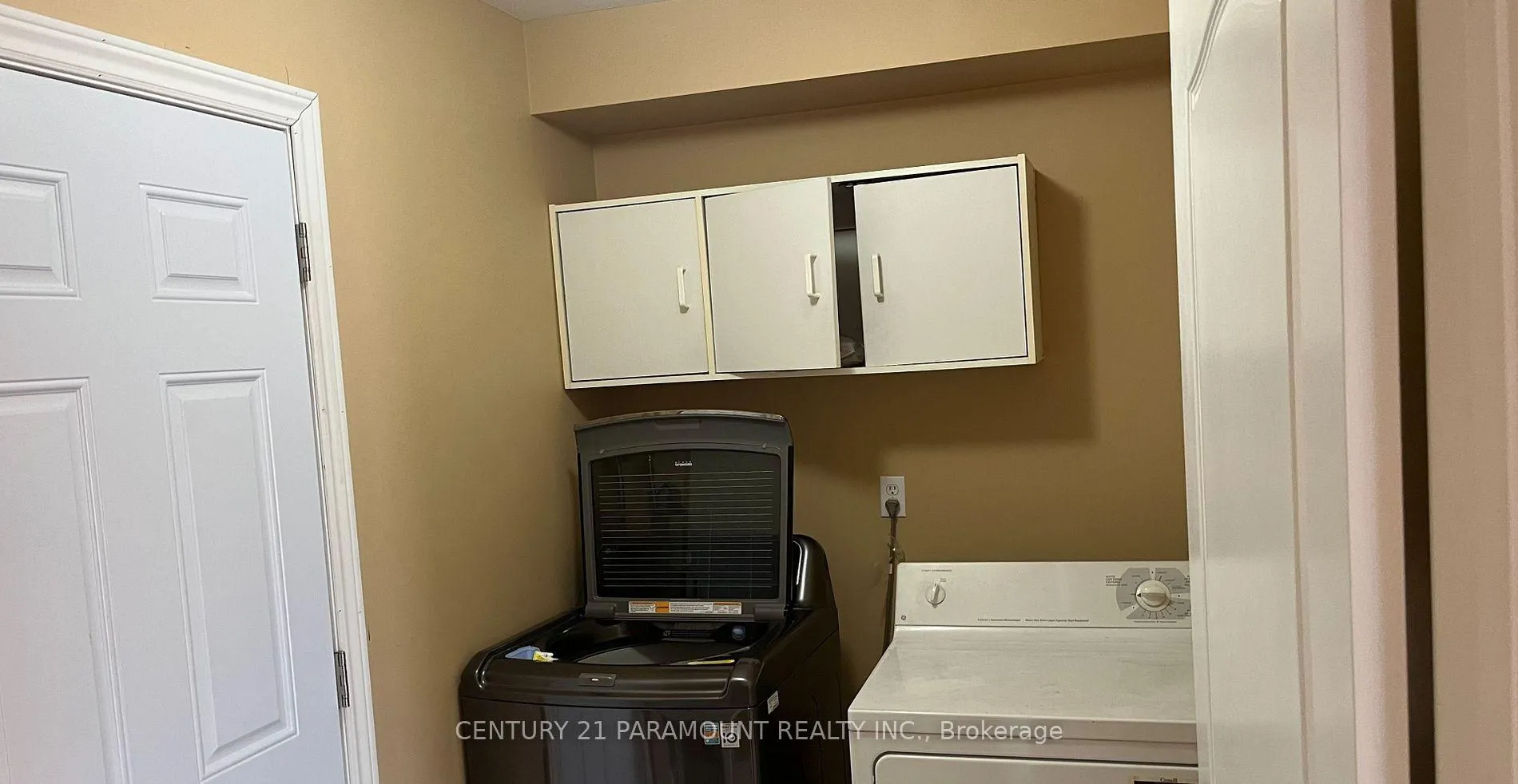 Photo 15 of 34 Jewel Crescent, Brampton, Sandringham-Wellington — HOMEH