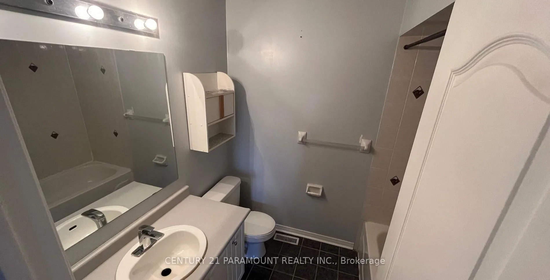 Photo 16 of 34 Jewel Crescent, Brampton, Sandringham-Wellington — HOMEH