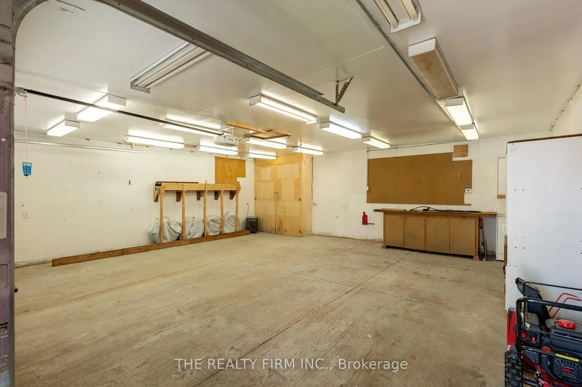 Photo 38 of 41 Askin Street, London, South F — HOMEH