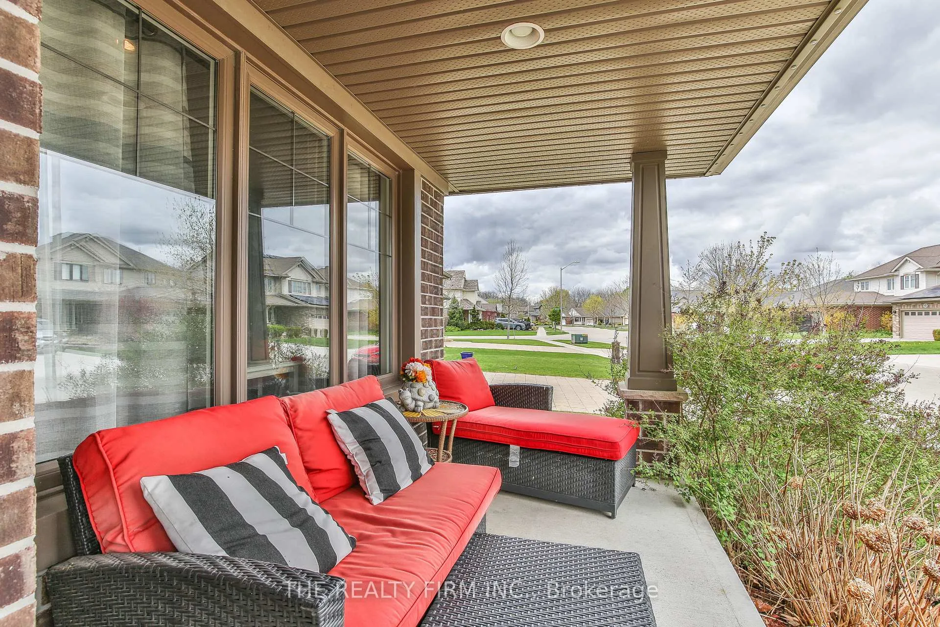 Photo 6 of 2 Ambleside Drive, St. Thomas — HOMEH