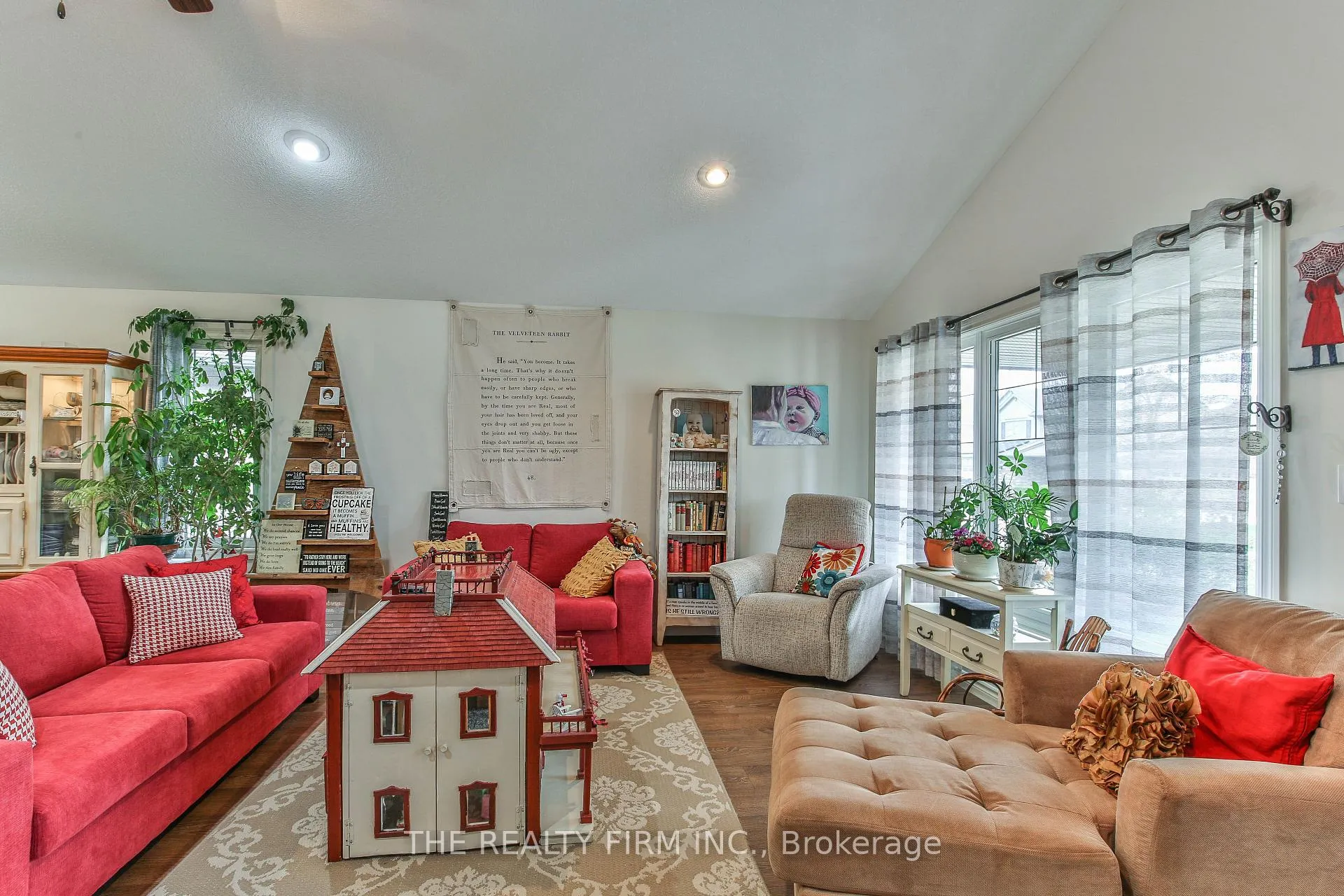 Photo 10 of 2 Ambleside Drive, St. Thomas — HOMEH