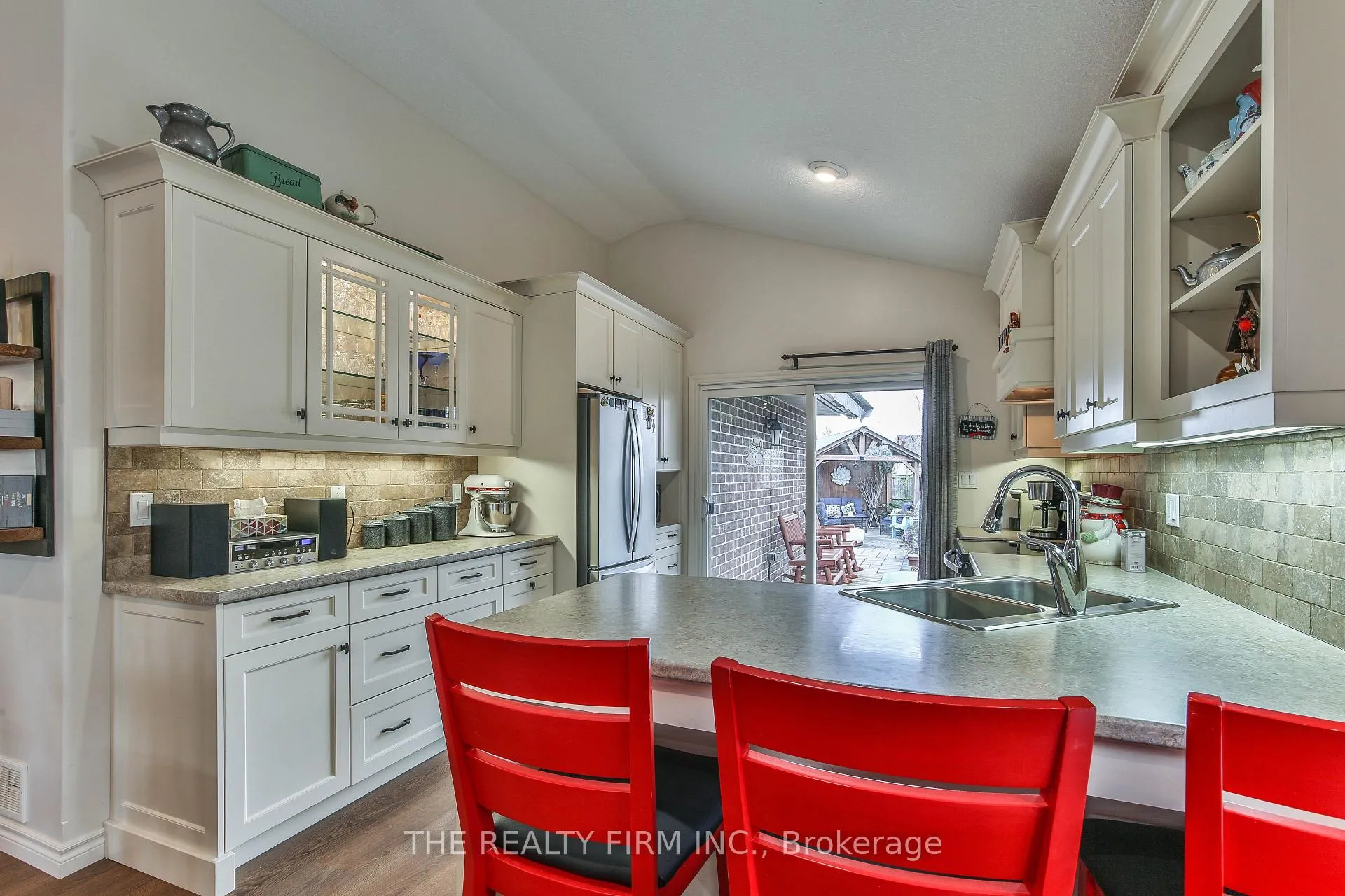Photo 14 of 2 Ambleside Drive, St. Thomas — HOMEH