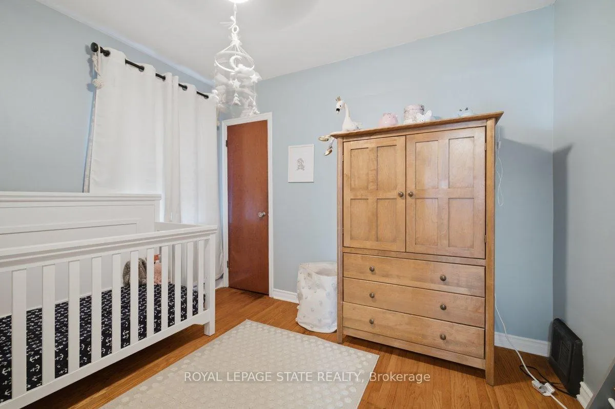 Photo 10 of 216 Summerhill Avenue, Hamilton, Glenview — HOMEH