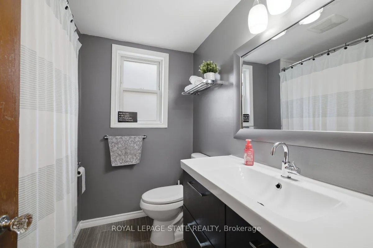 Photo 12 of 216 Summerhill Avenue, Hamilton, Glenview — HOMEH