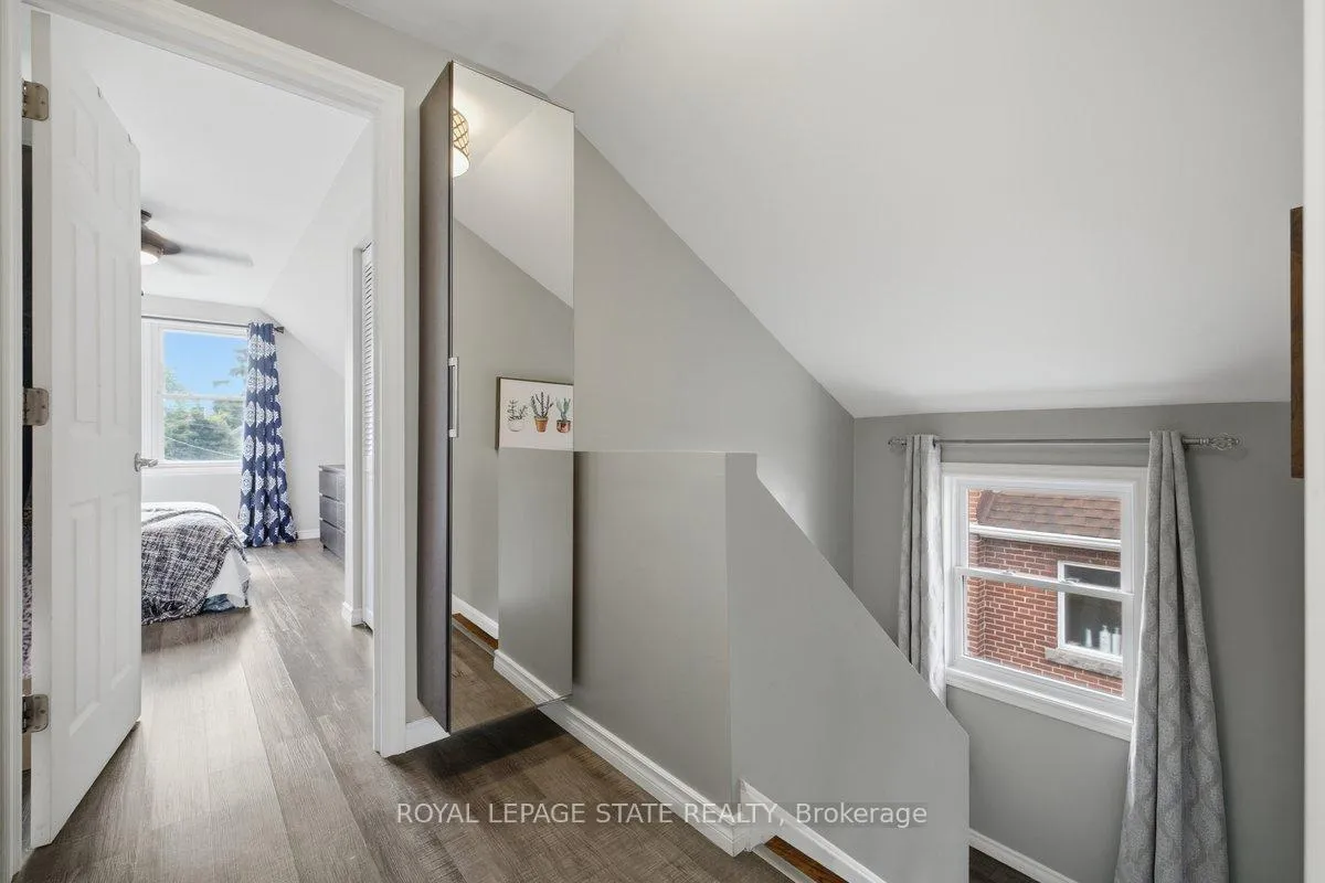 Photo 14 of 216 Summerhill Avenue, Hamilton, Glenview — HOMEH
