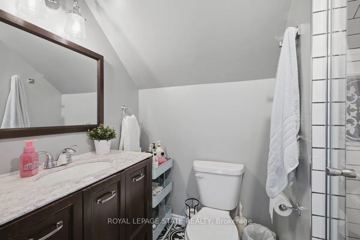 Photo 20 of 216 Summerhill Avenue, Hamilton, Glenview — HOMEH