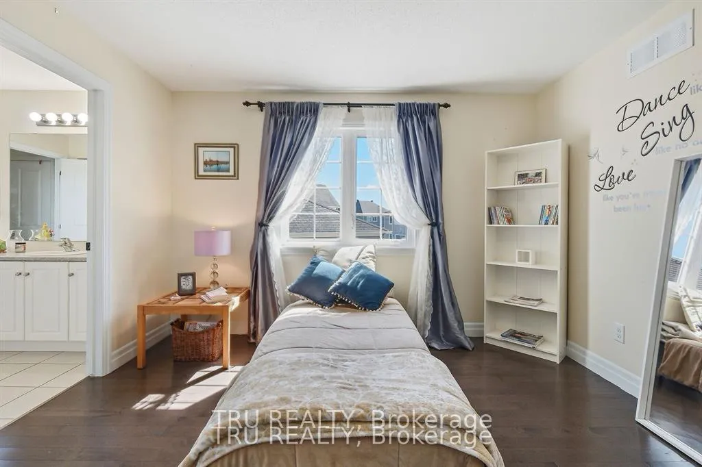 Photo 23 of 380 Blackleaf Drive, Ottawa, Barrhaven - Stonebridge — HOMEH