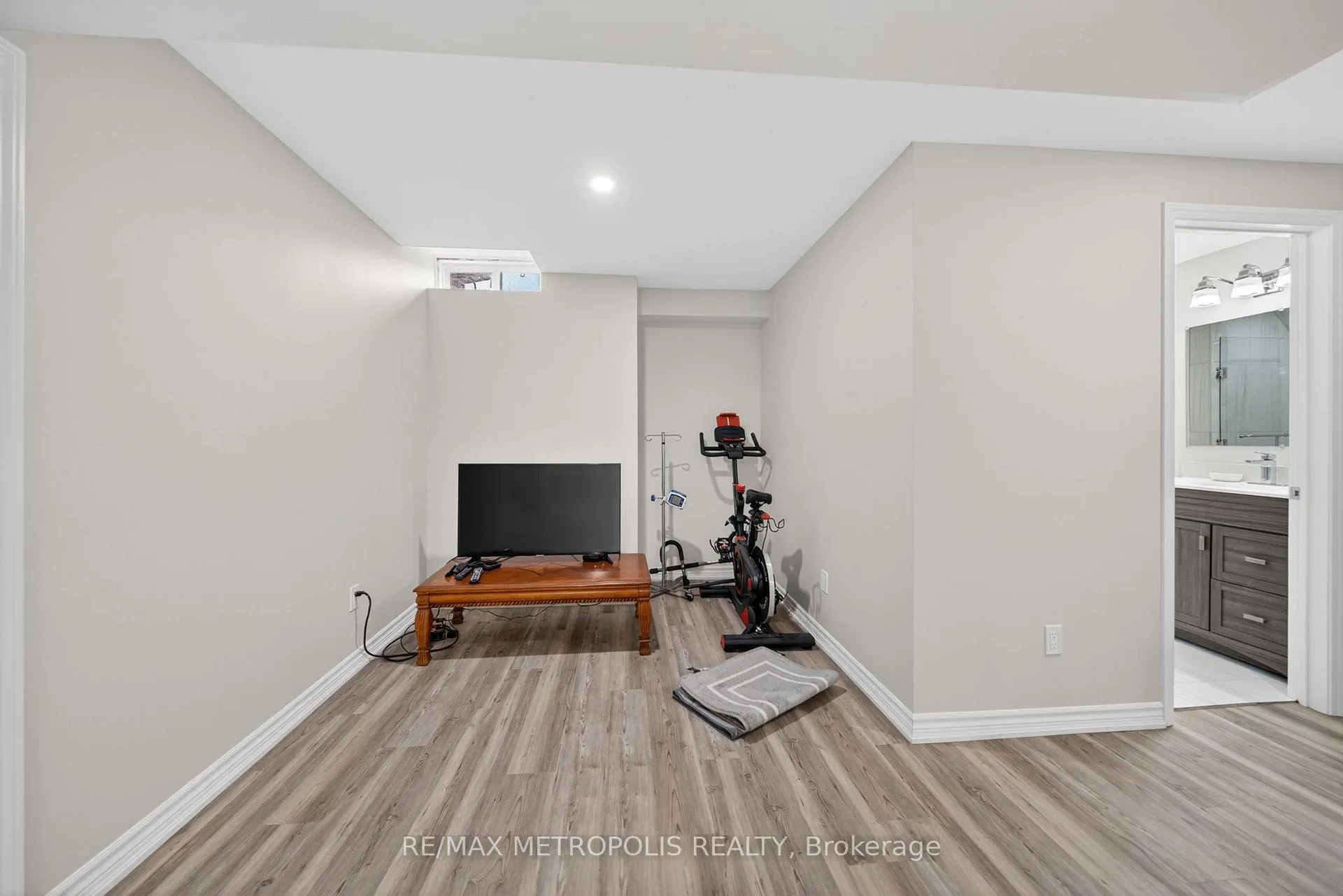 Photo 38 of 83 Greenhalf Drive, Ajax, South East — HOMEH