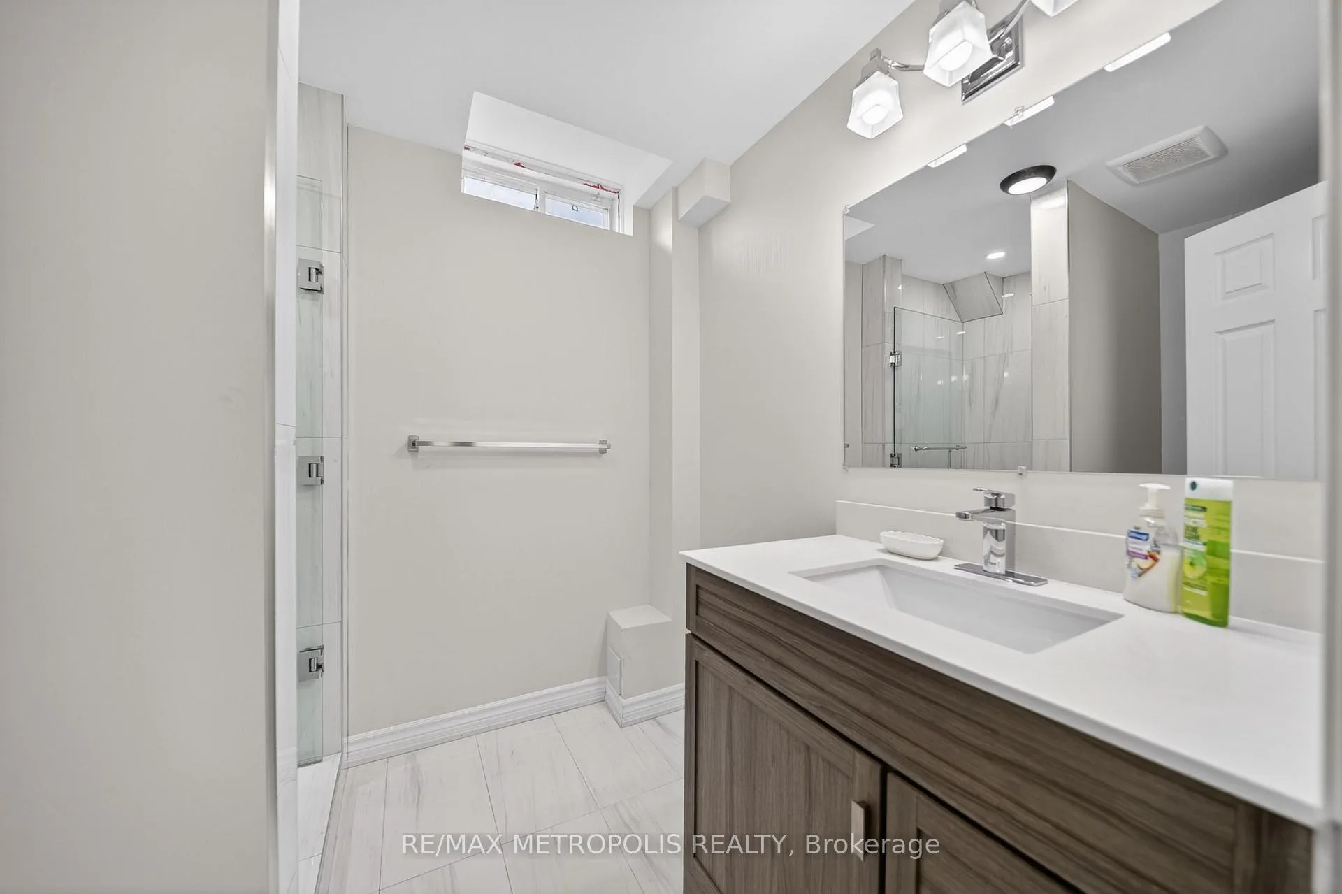 Photo 42 of 83 Greenhalf Drive, Ajax, South East — HOMEH