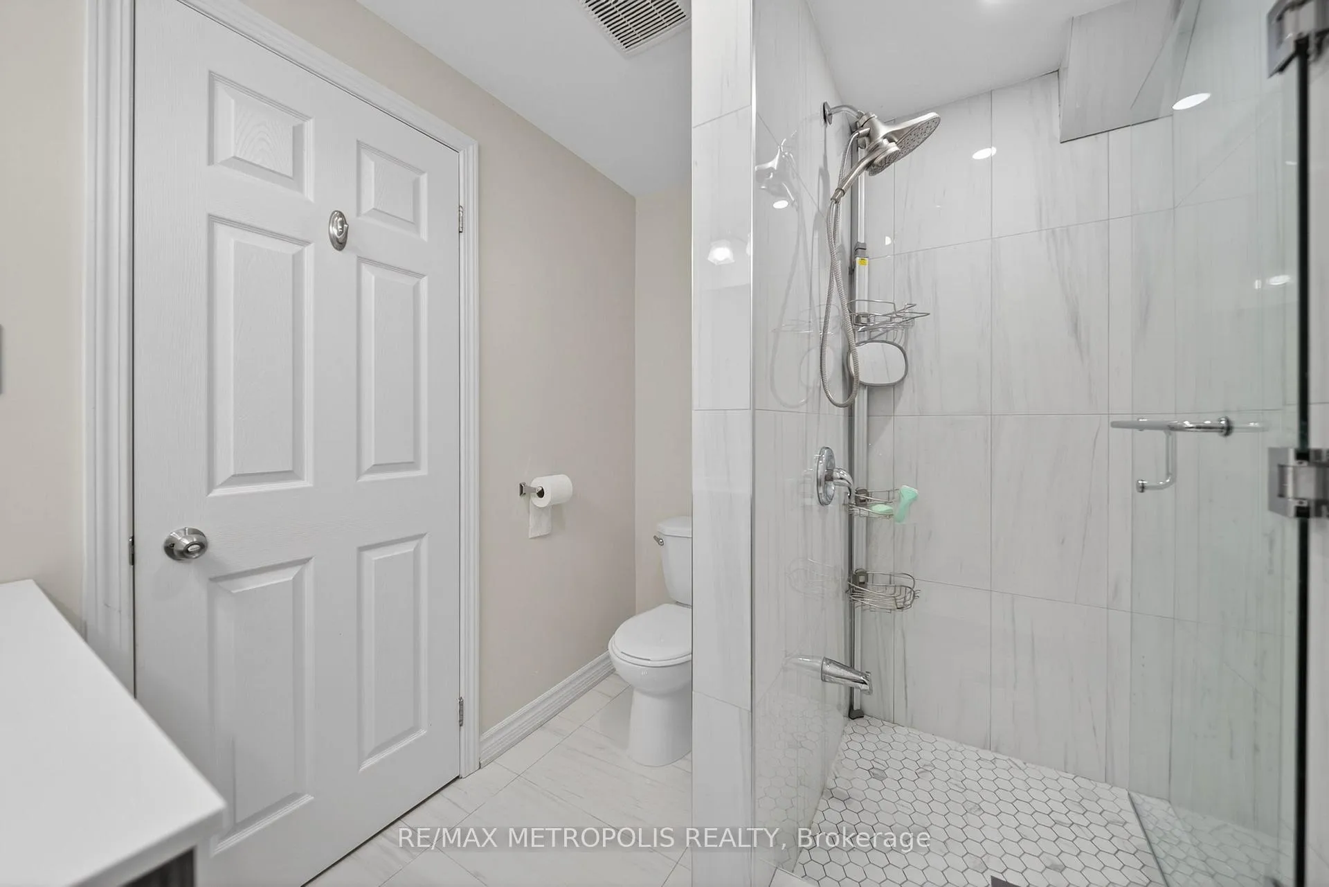 Photo 43 of 83 Greenhalf Drive, Ajax, South East — HOMEH
