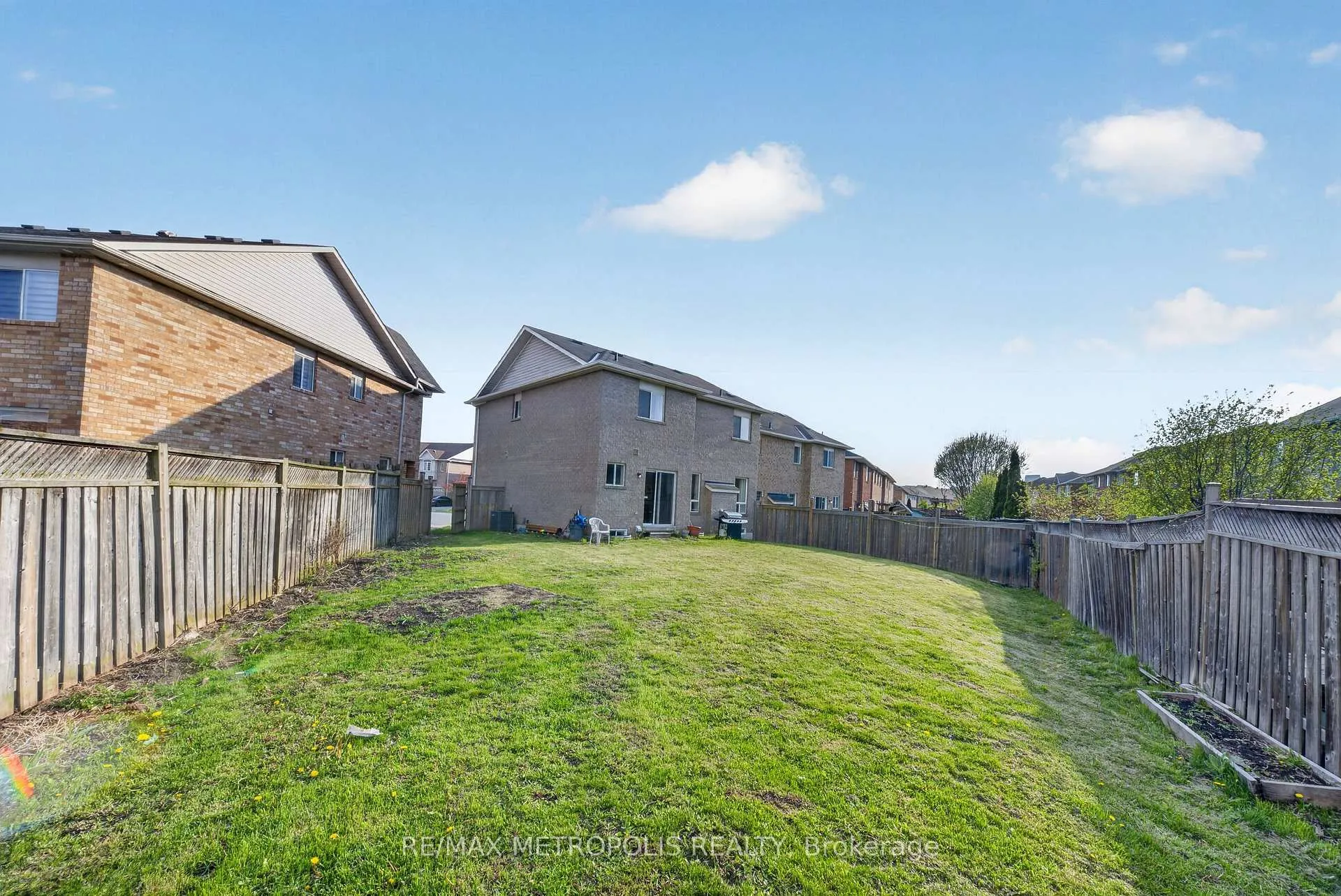 Photo 44 of 83 Greenhalf Drive, Ajax, South East — HOMEH