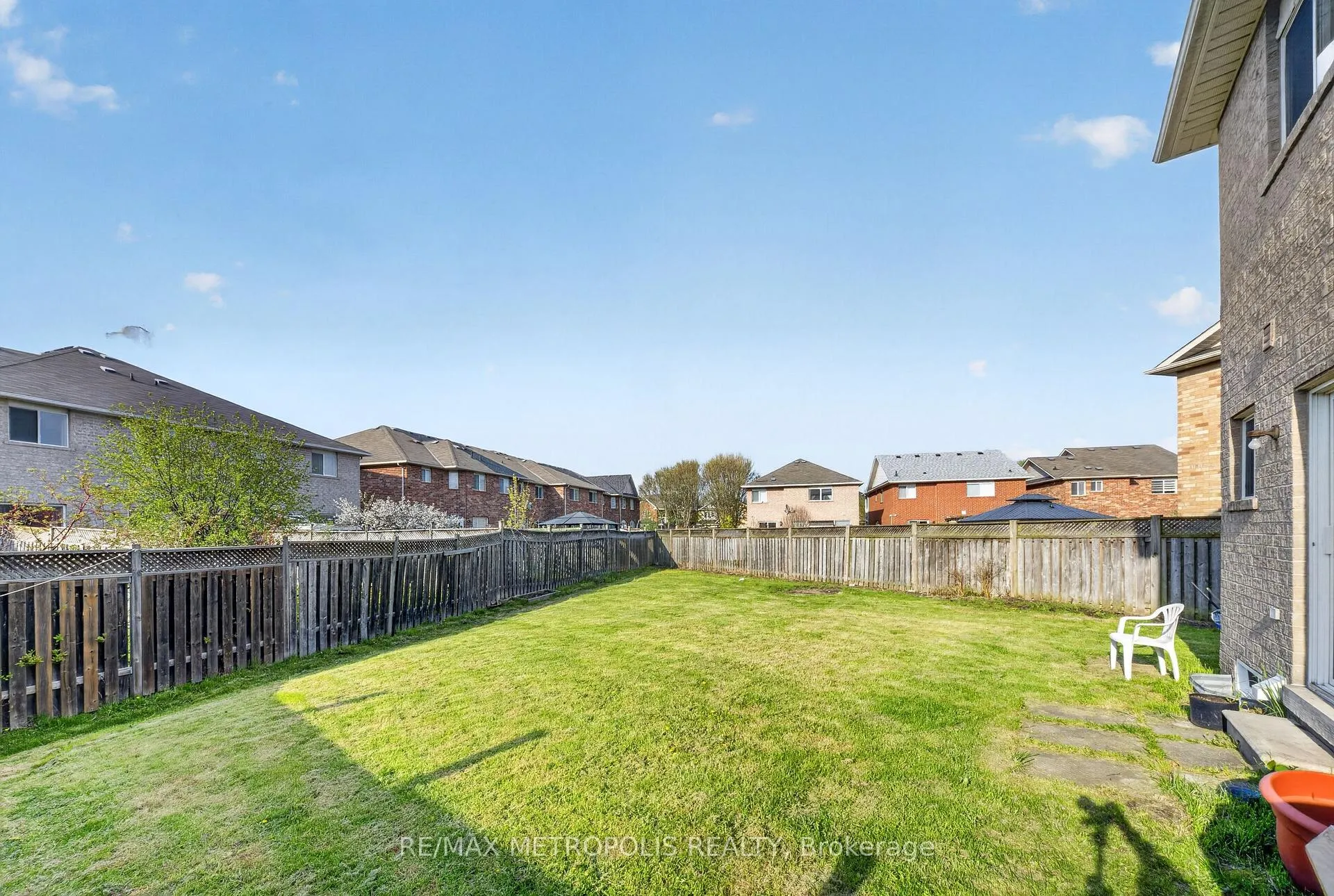 Photo 46 of 83 Greenhalf Drive, Ajax, South East — HOMEH
