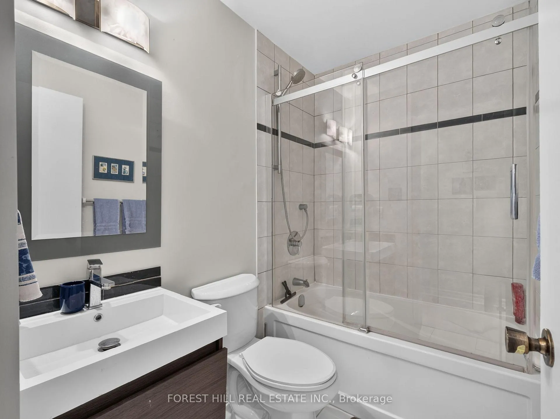 Photo 11 of Unit 636, 636 Adelaide Street W, Toronto, Waterfront Communities — HOMEH