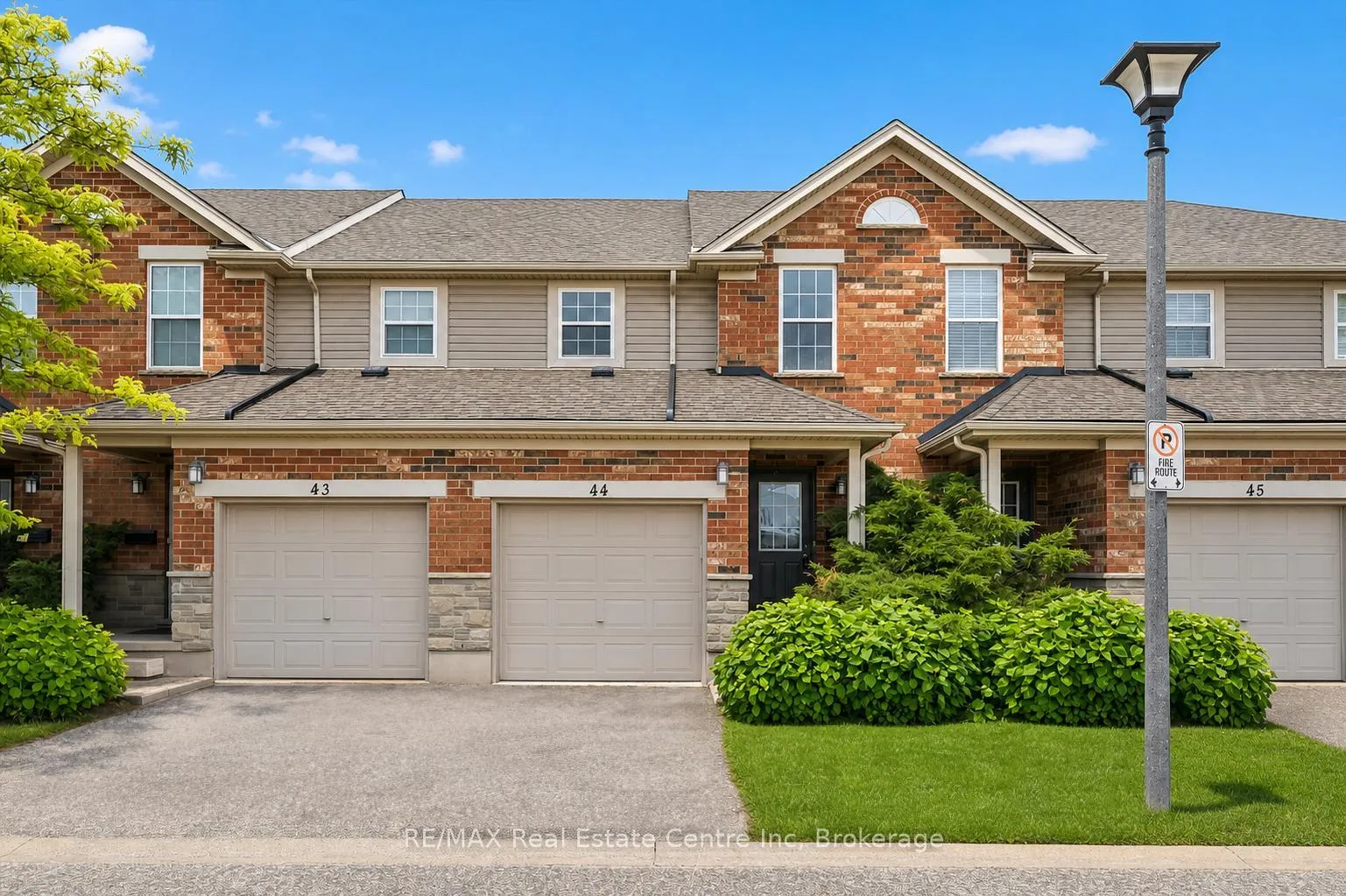 Photo 1 of Unit 44, 124 Gosling Gardens, Guelph, Clairfields/Hanlon Business Park — HOMEH