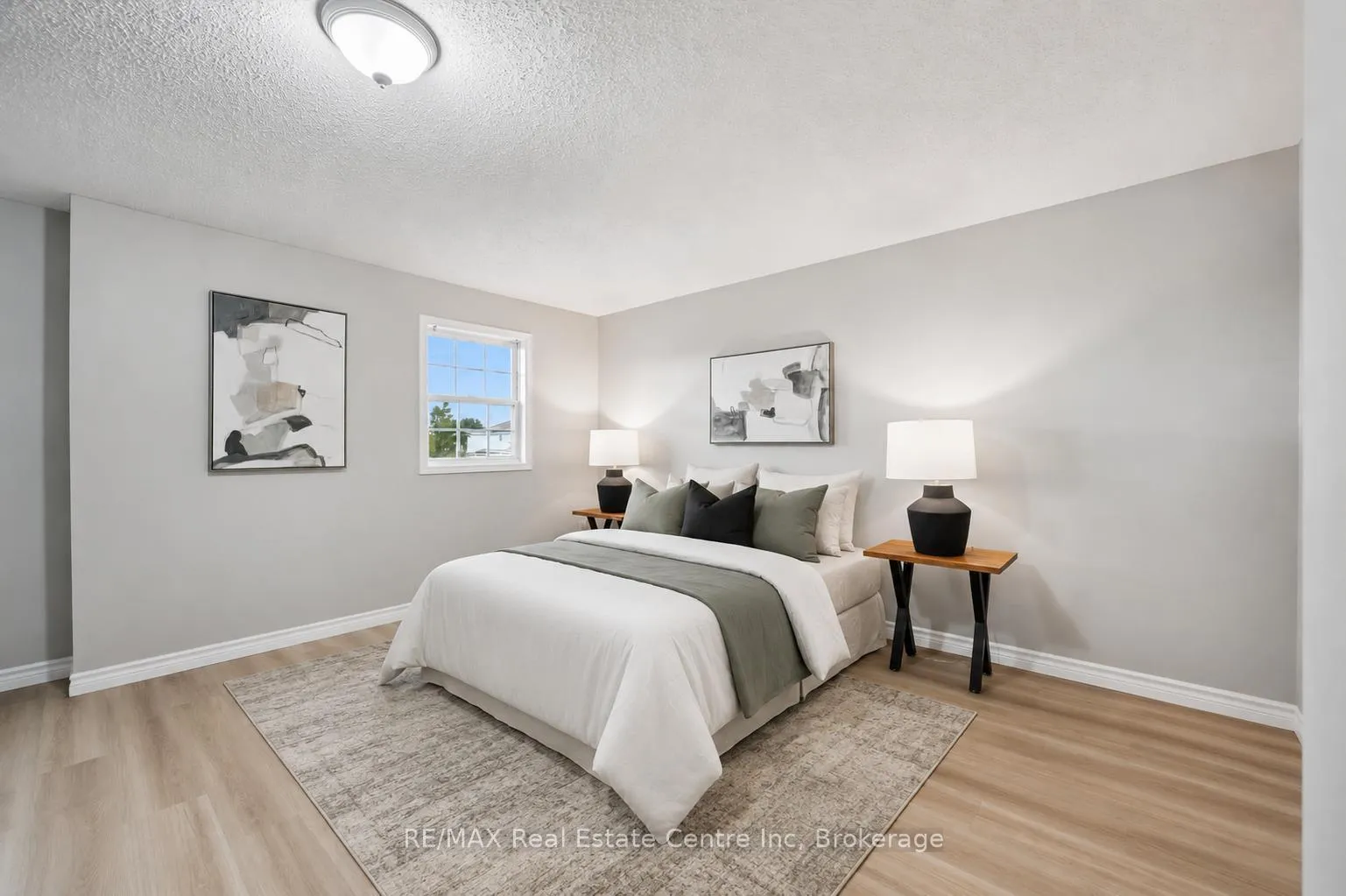 Photo 8 of Unit 44, 124 Gosling Gardens, Guelph, Clairfields/Hanlon Business Park — HOMEH