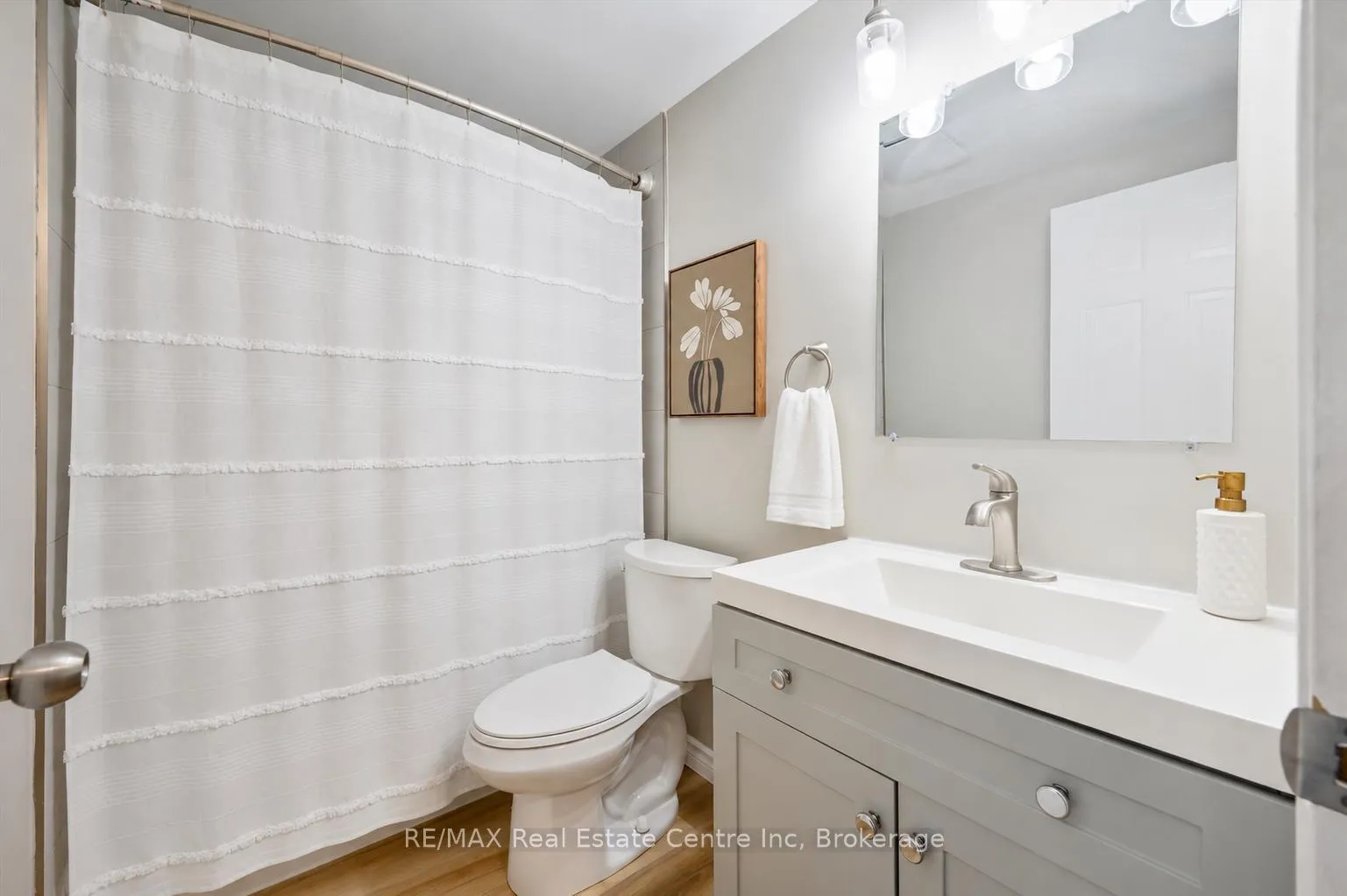 Photo 10 of Unit 44, 124 Gosling Gardens, Guelph, Clairfields/Hanlon Business Park — HOMEH