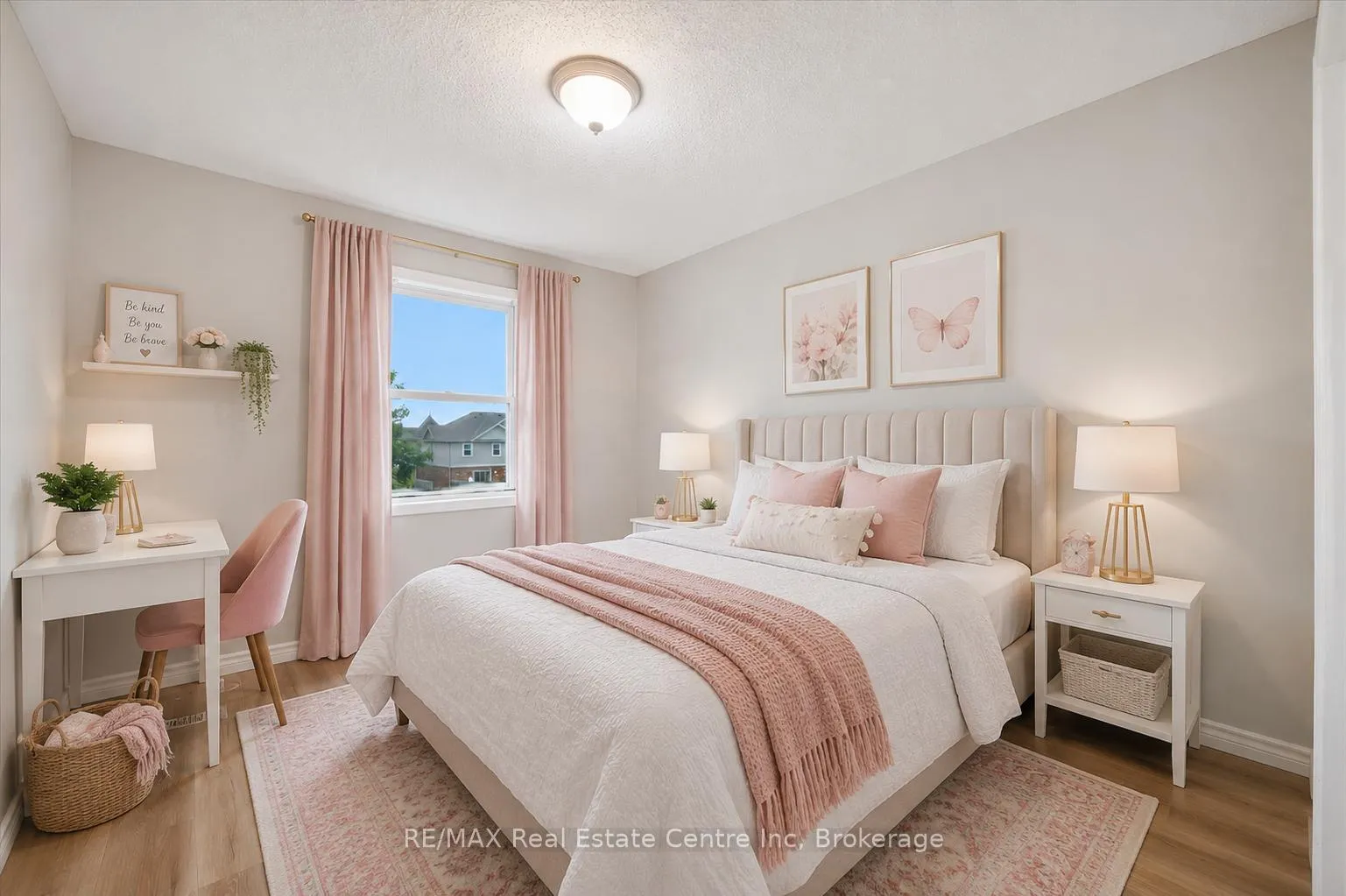 Photo 11 of Unit 44, 124 Gosling Gardens, Guelph, Clairfields/Hanlon Business Park — HOMEH