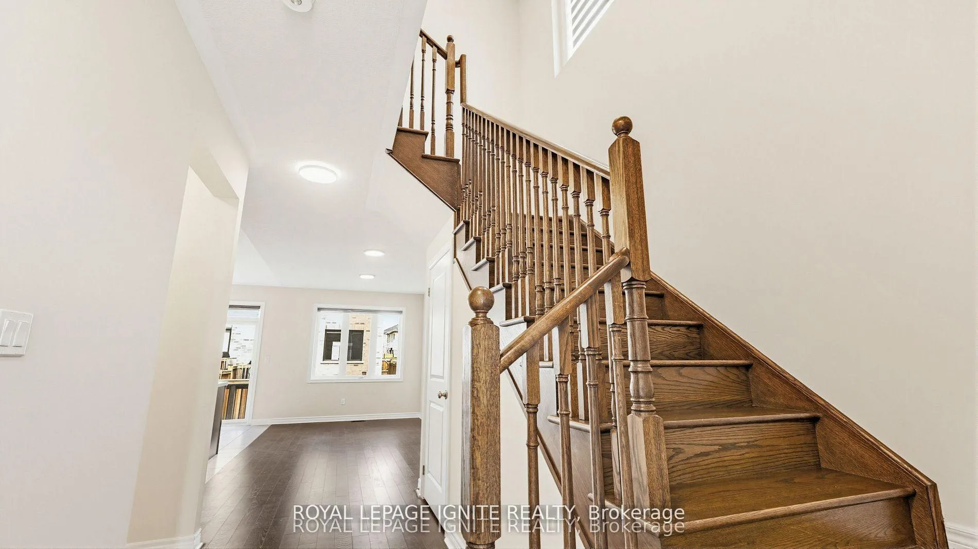 Photo 6 of 1168 Drawstring Lane, Pickering, Rural Pickering — HOMEH