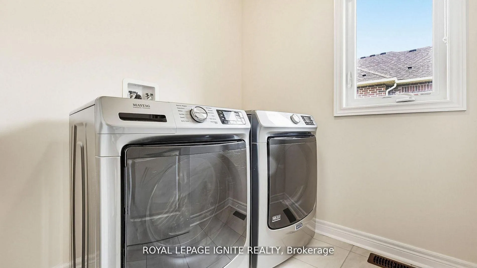 Photo 13 of 1168 Drawstring Lane, Pickering, Rural Pickering — HOMEH