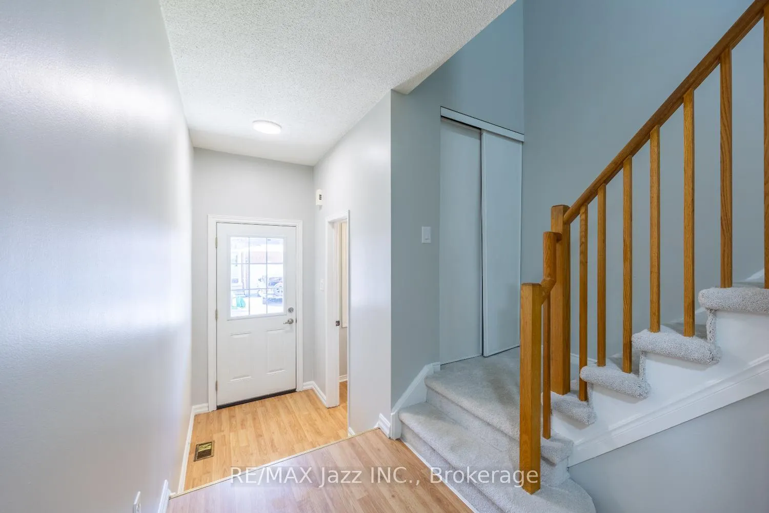 Photo 2 of Unit 14, 10 Bassett Boulevard, Whitby, Pringle Creek — HOMEH