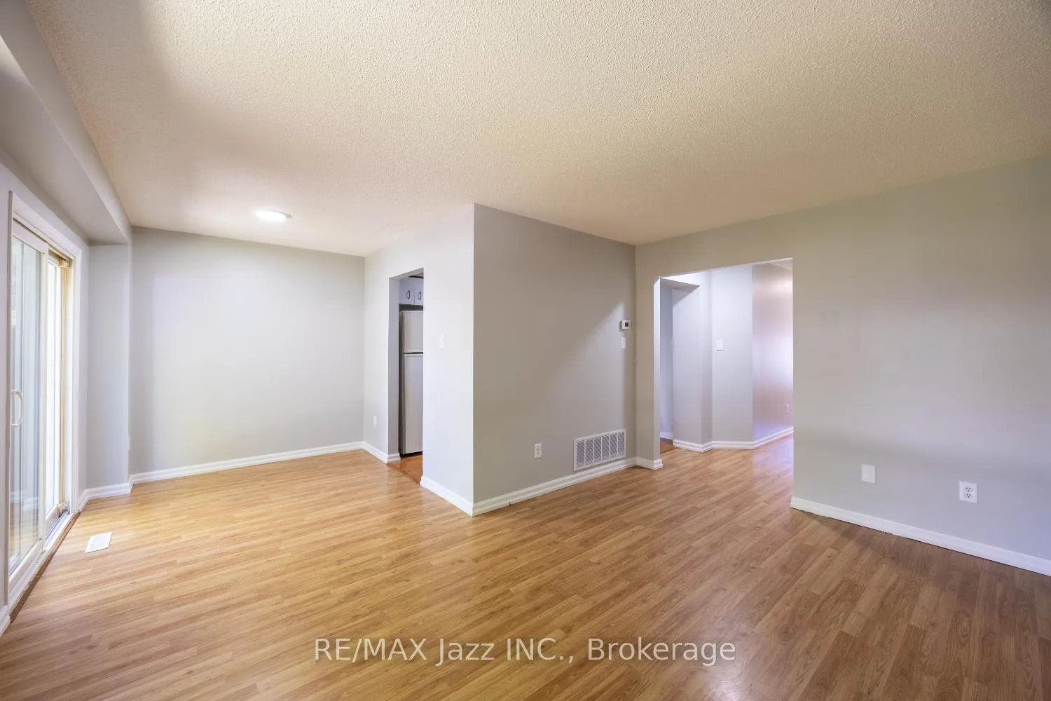 Photo 7 of Unit 14, 10 Bassett Boulevard, Whitby, Pringle Creek — HOMEH