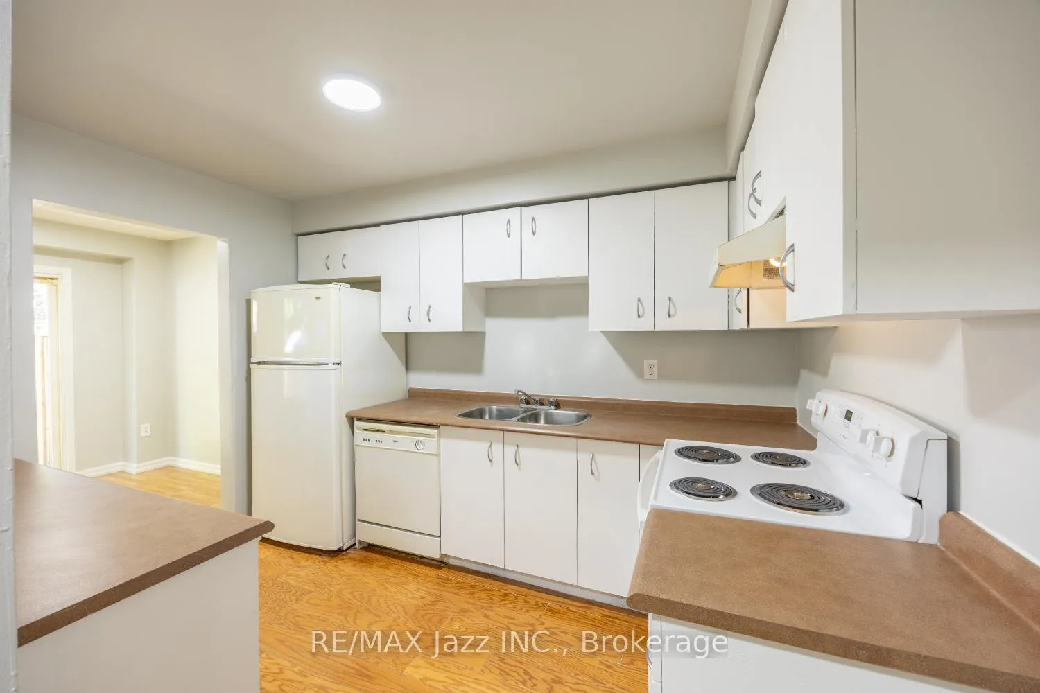 Photo 9 of Unit 14, 10 Bassett Boulevard, Whitby, Pringle Creek — HOMEH