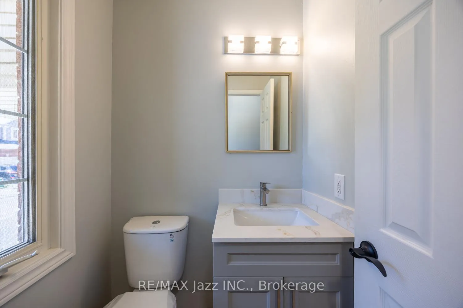 Photo 11 of Unit 14, 10 Bassett Boulevard, Whitby, Pringle Creek — HOMEH