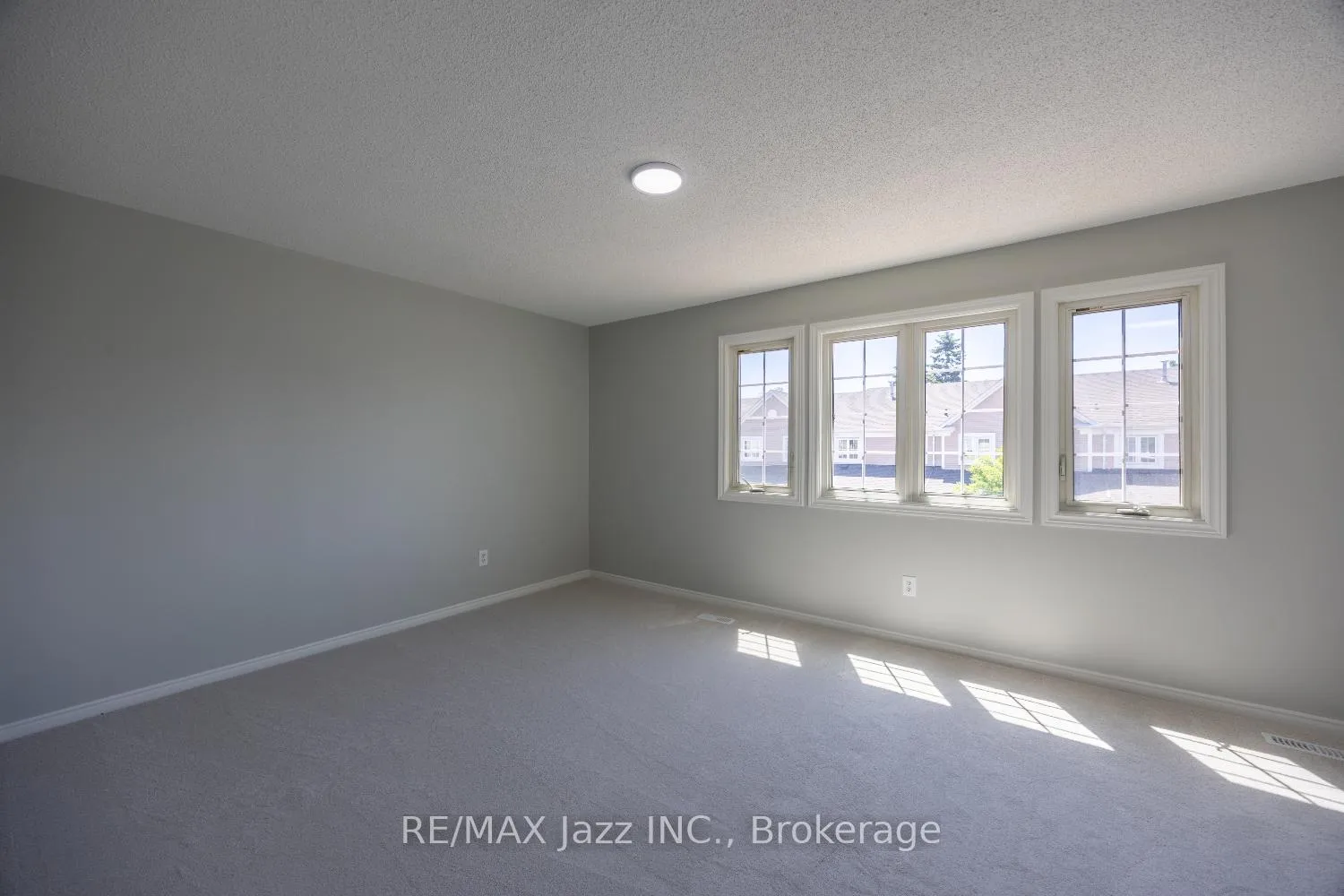 Photo 12 of Unit 14, 10 Bassett Boulevard, Whitby, Pringle Creek — HOMEH