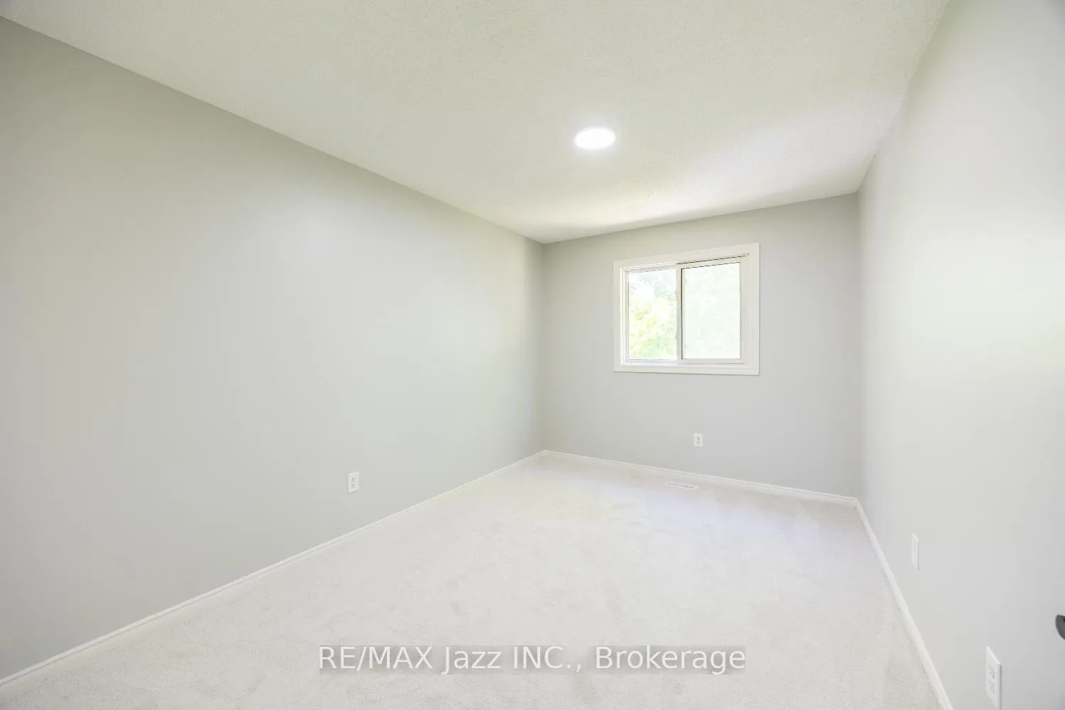 Photo 18 of Unit 14, 10 Bassett Boulevard, Whitby, Pringle Creek — HOMEH