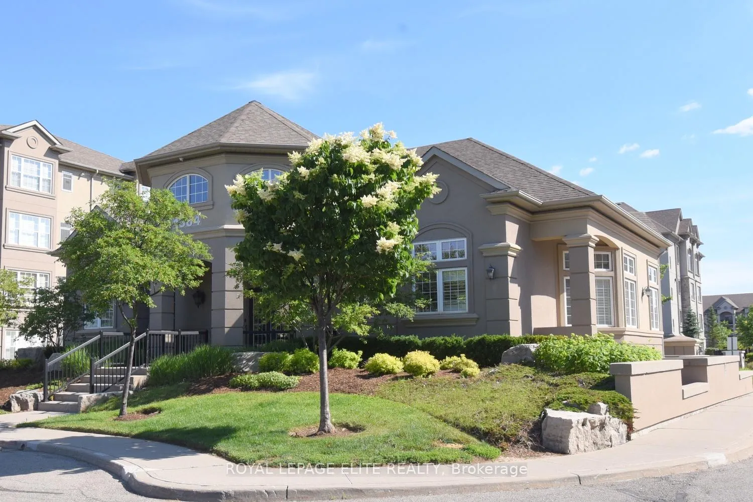 Photo 2 of Unit 303, 1380 Main Street E, Milton, Dempsey — HOMEH