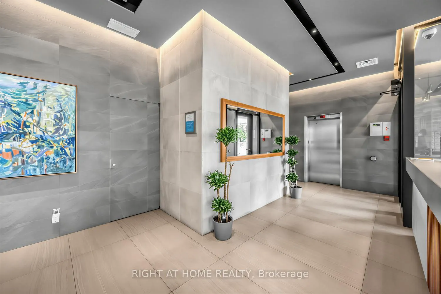 Photo 3 of Unit 1906, 260 Queens Quay W, Toronto, Waterfront Communities — HOMEH