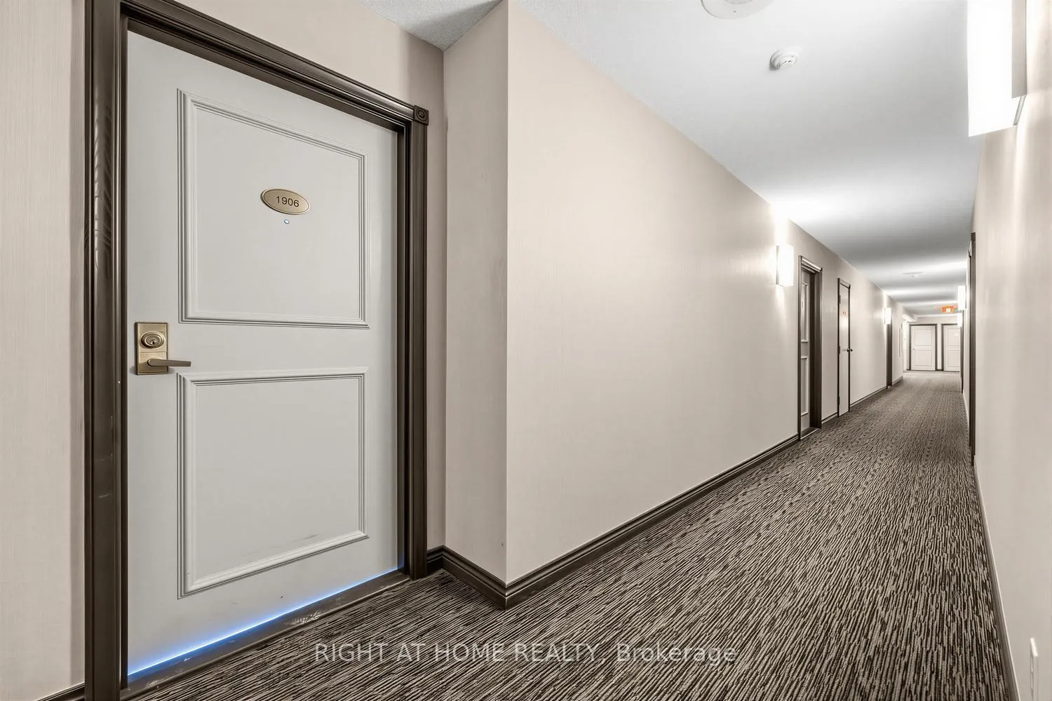 Photo 4 of Unit 1906, 260 Queens Quay W, Toronto, Waterfront Communities — HOMEH