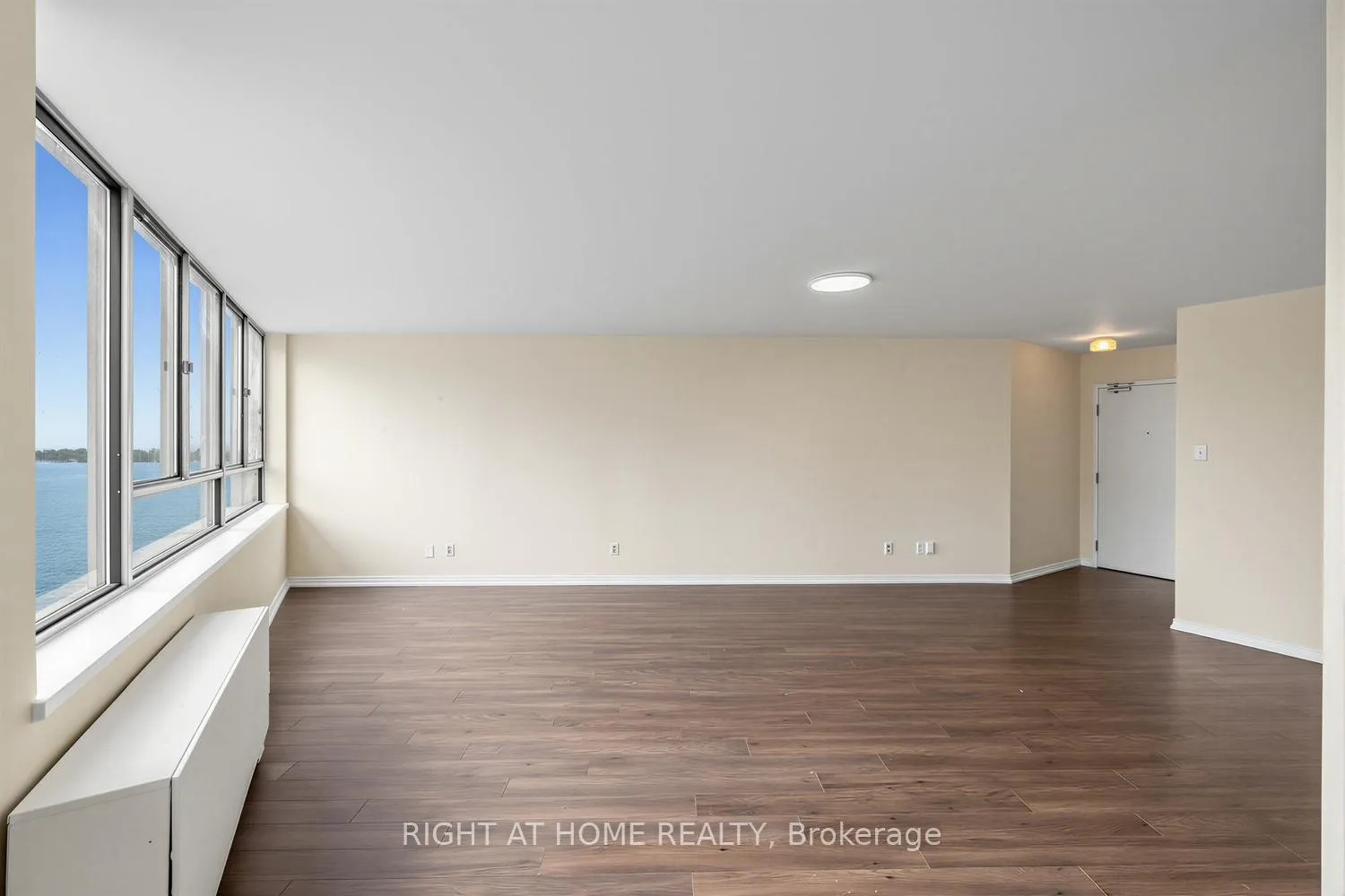 Photo 8 of Unit 1906, 260 Queens Quay W, Toronto, Waterfront Communities — HOMEH